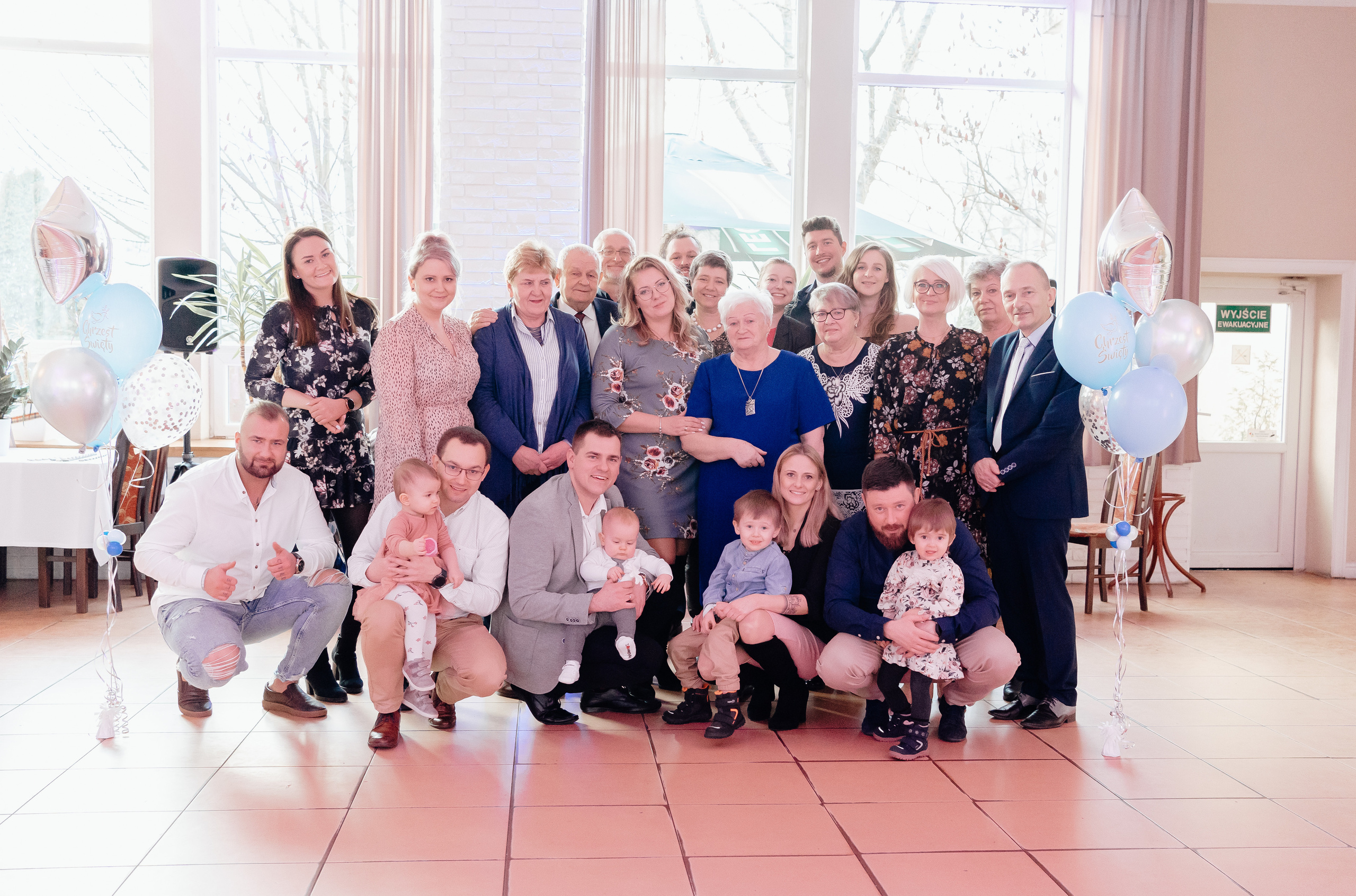 Wyjątkowy dzień dla Szymona - Chrzest święty w Łodzi. Fotograf Łódź - sesja ciążowa, noworodkowa, dziecięca. Studio w Łodzi