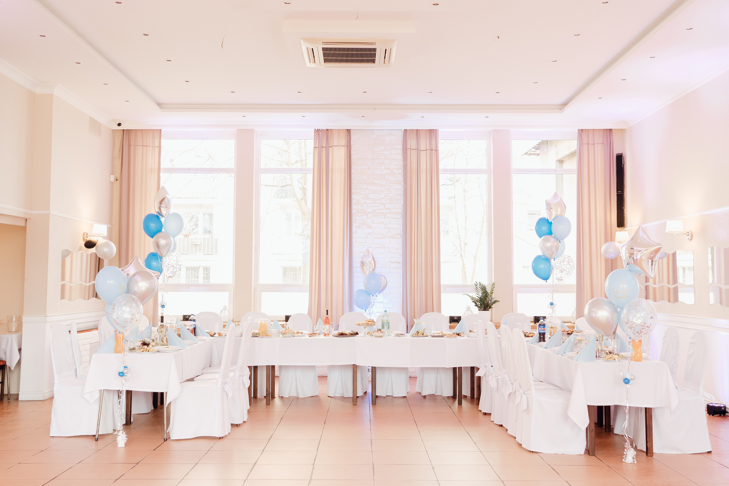 Wyjątkowy dzień dla Szymona - Chrzest święty w Łodzi. Fotograf Łódź - sesja ciążowa, noworodkowa, dziecięca. Studio w Łodzi