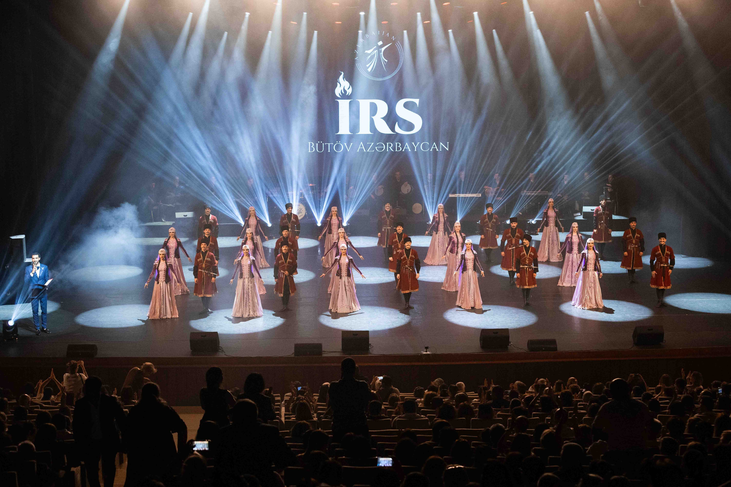 STATE DANCE ENSEMBLE. Wedding&Event photographer Ismail Rzayev in Baku