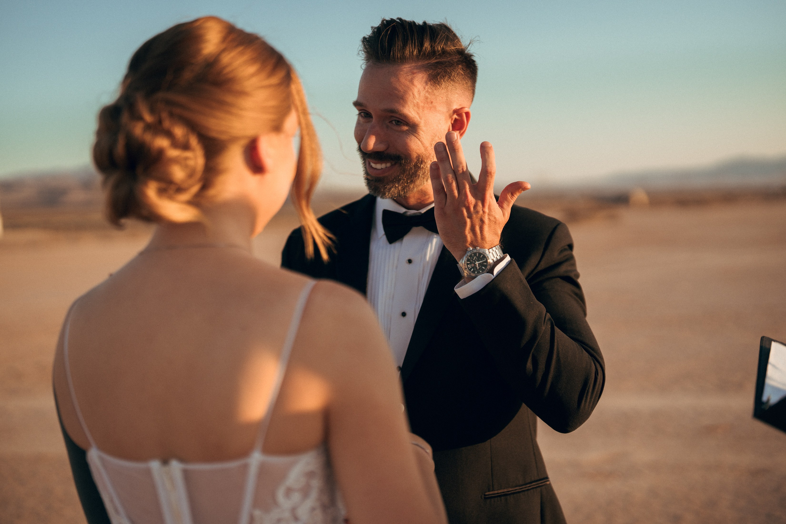 Dasha&Jeremy. Wedding & elopement photographer Viktoriya Kravtsov. Las Vegas