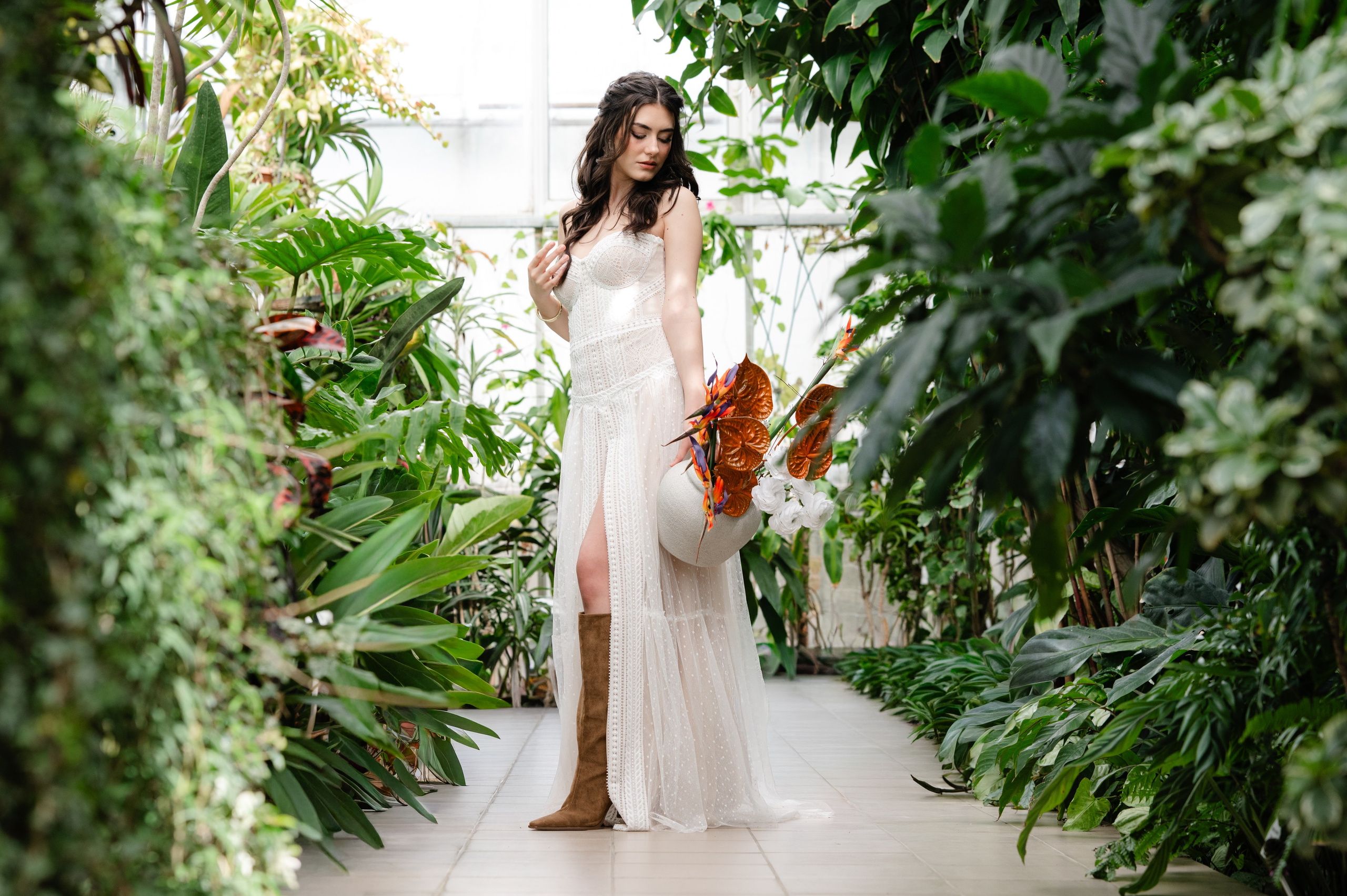 Botanical BRIDE. Alexandra Hanu Photographer