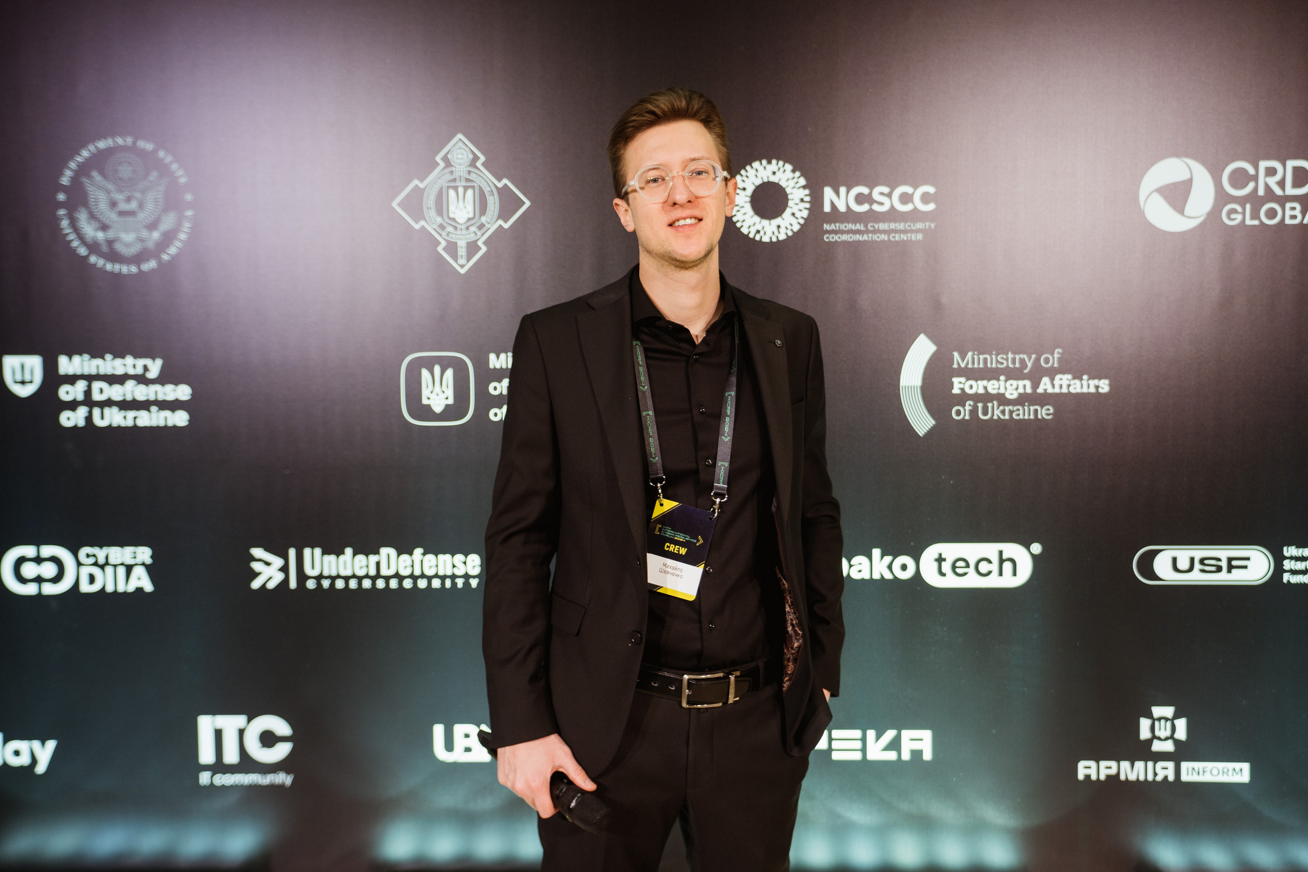 Cyber Resilience Forum. Kostiantyn Holinchenko. Reportage and portrait photographer