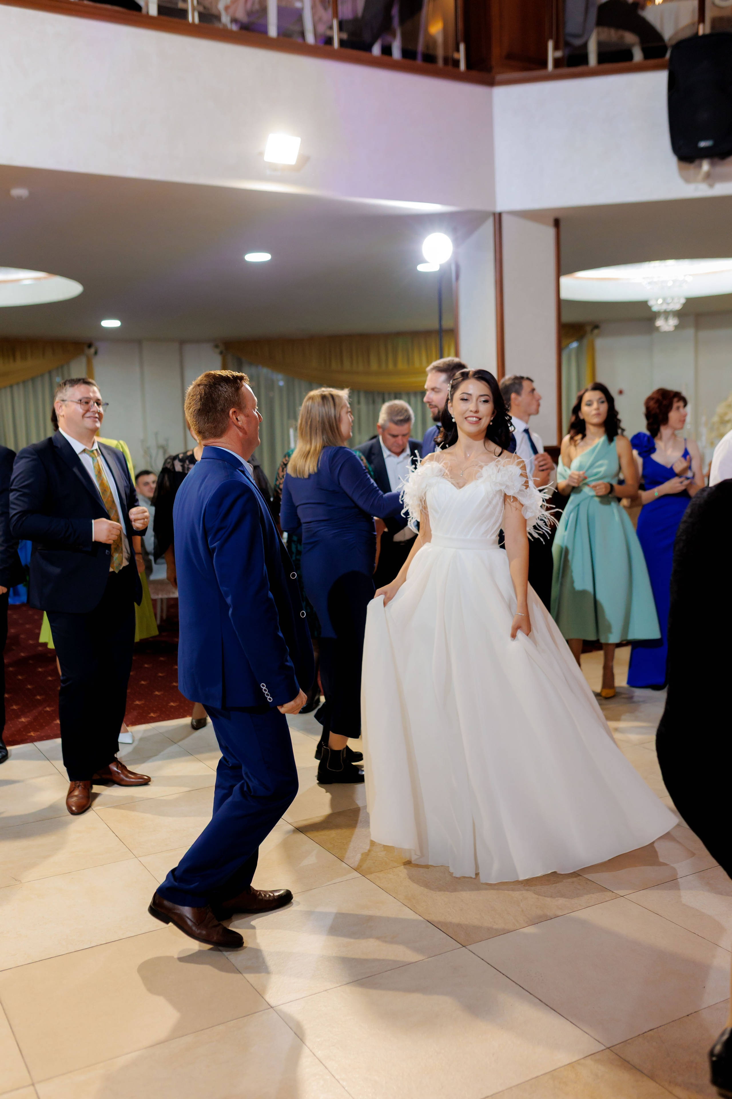 Loredana & Emilian – Ziua Nunții | Videografie - fotografie Botez Suceava, Iași, Botoșani. Servicii foto-video profesionale, pentru momente de neuitat