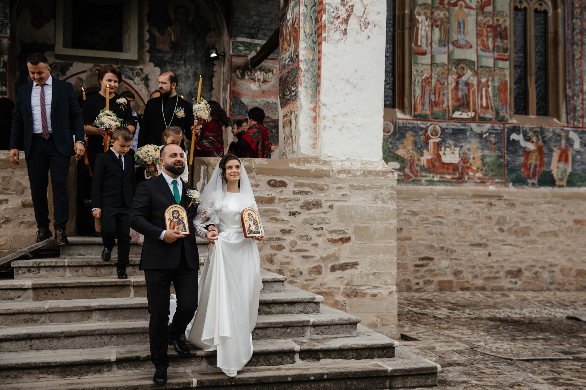 Nunta de Poveste la Sucevița: Cristi și Andreea. Servicii foto-video profesionale, pentru momente de neuitat