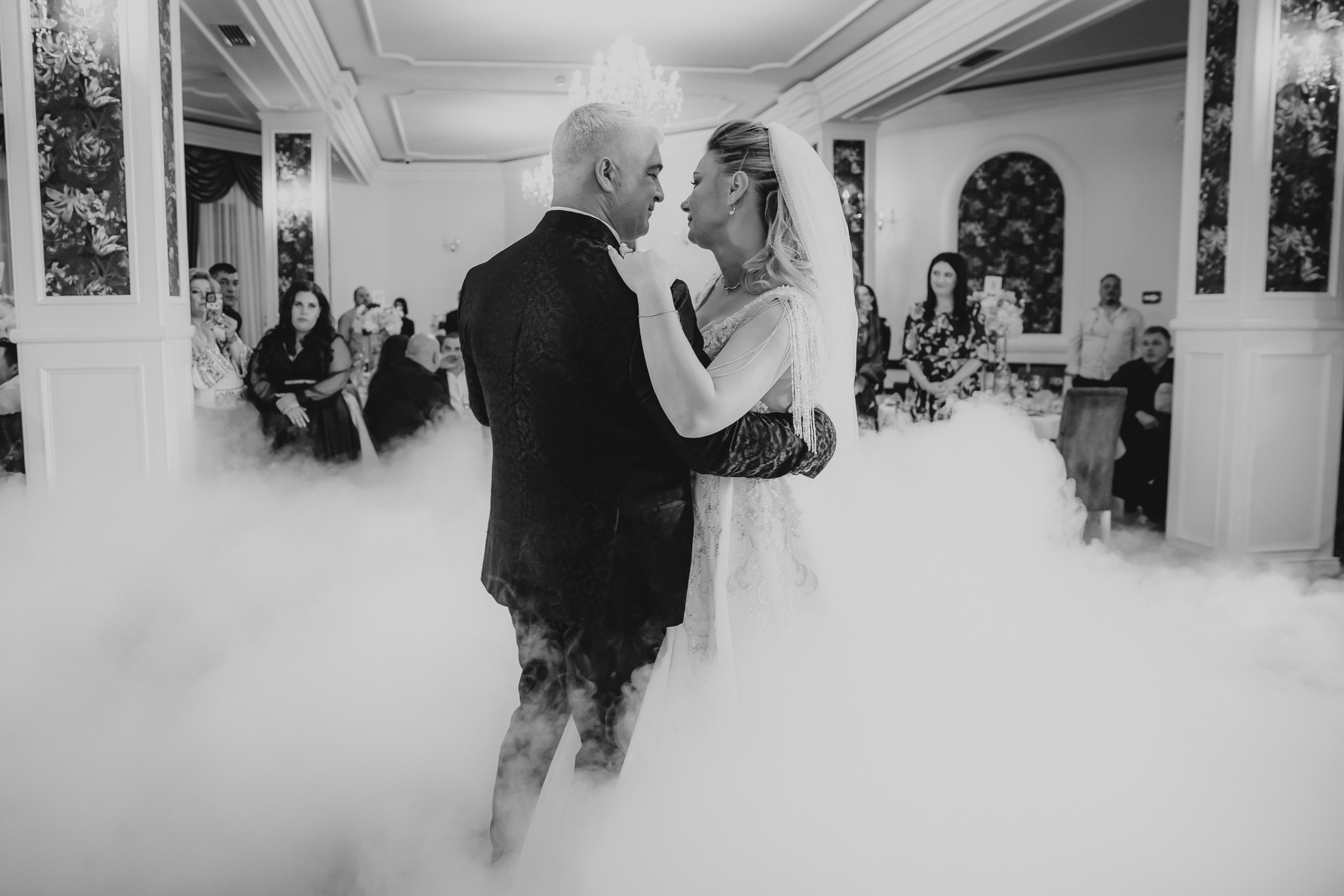 Mihai & Oana. Servicii foto-video profesionale, pentru momente de neuitat