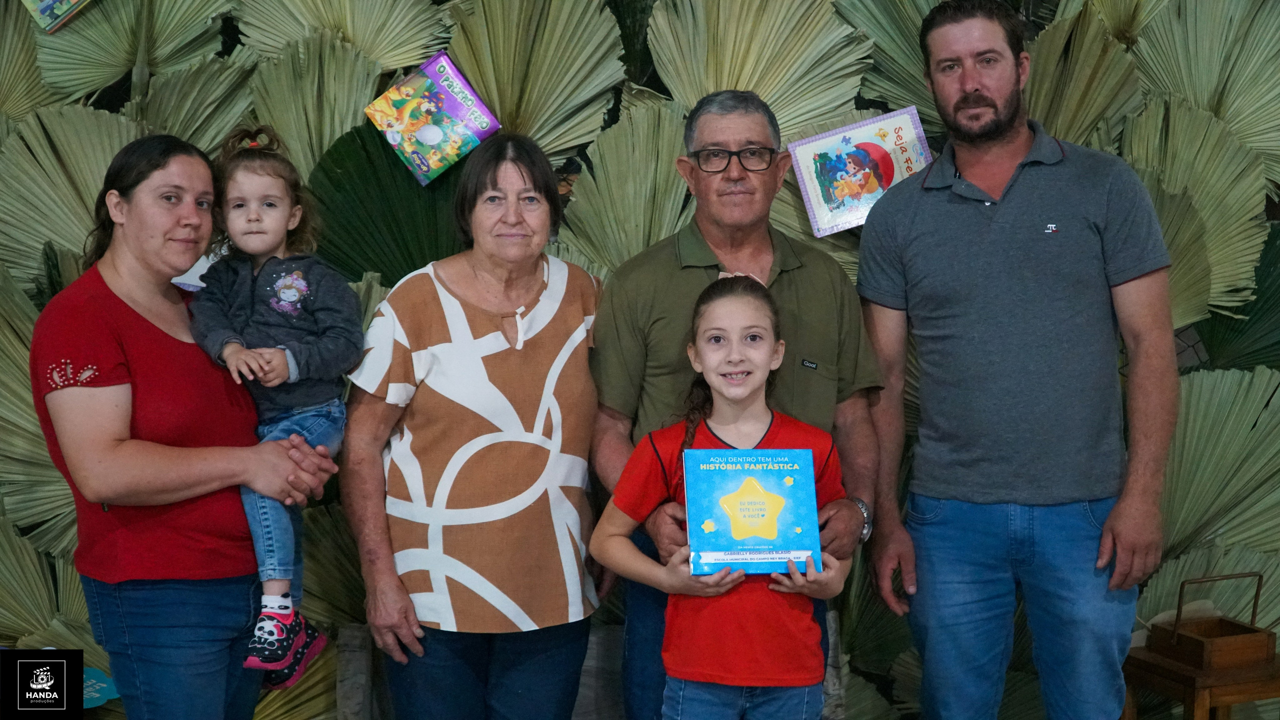 Noite autógrafos colégio Aurélio Buarque de Holanda. Handa Produções