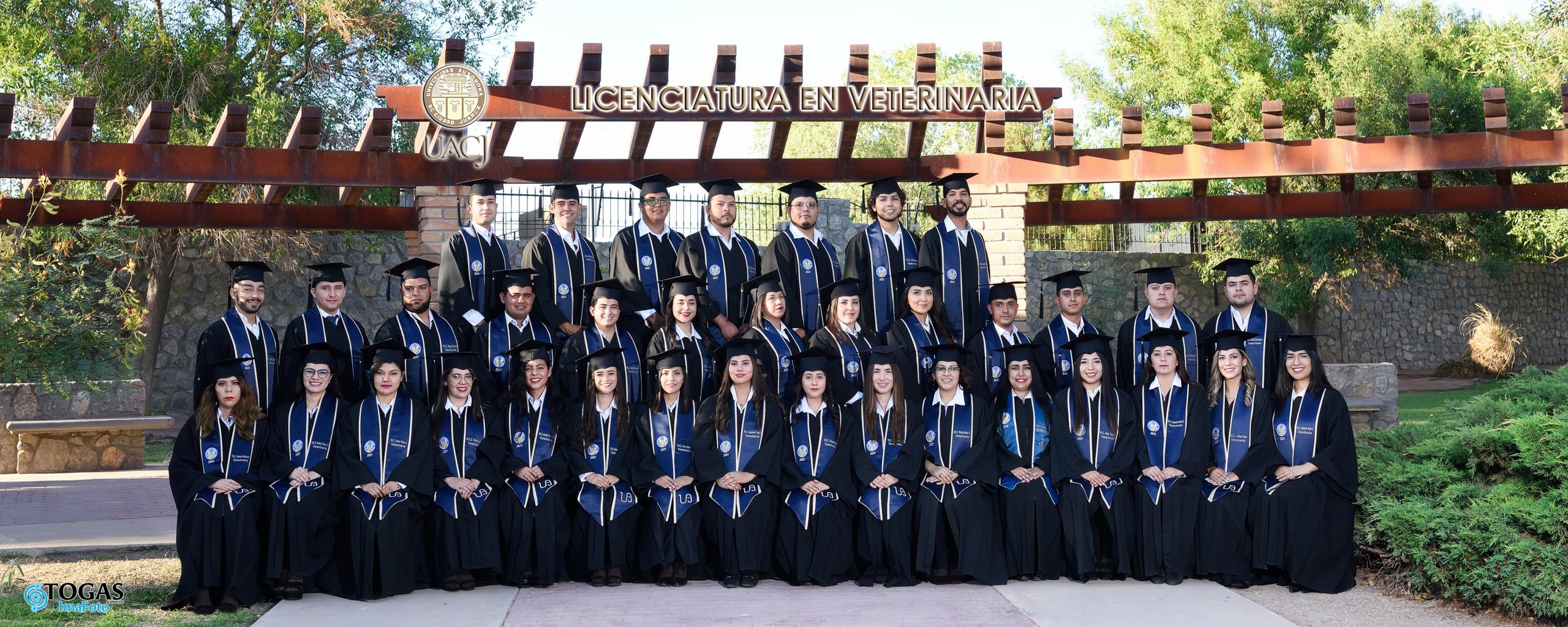 Fotos Grupales de la UACJ. TOGAS IMAFOTO