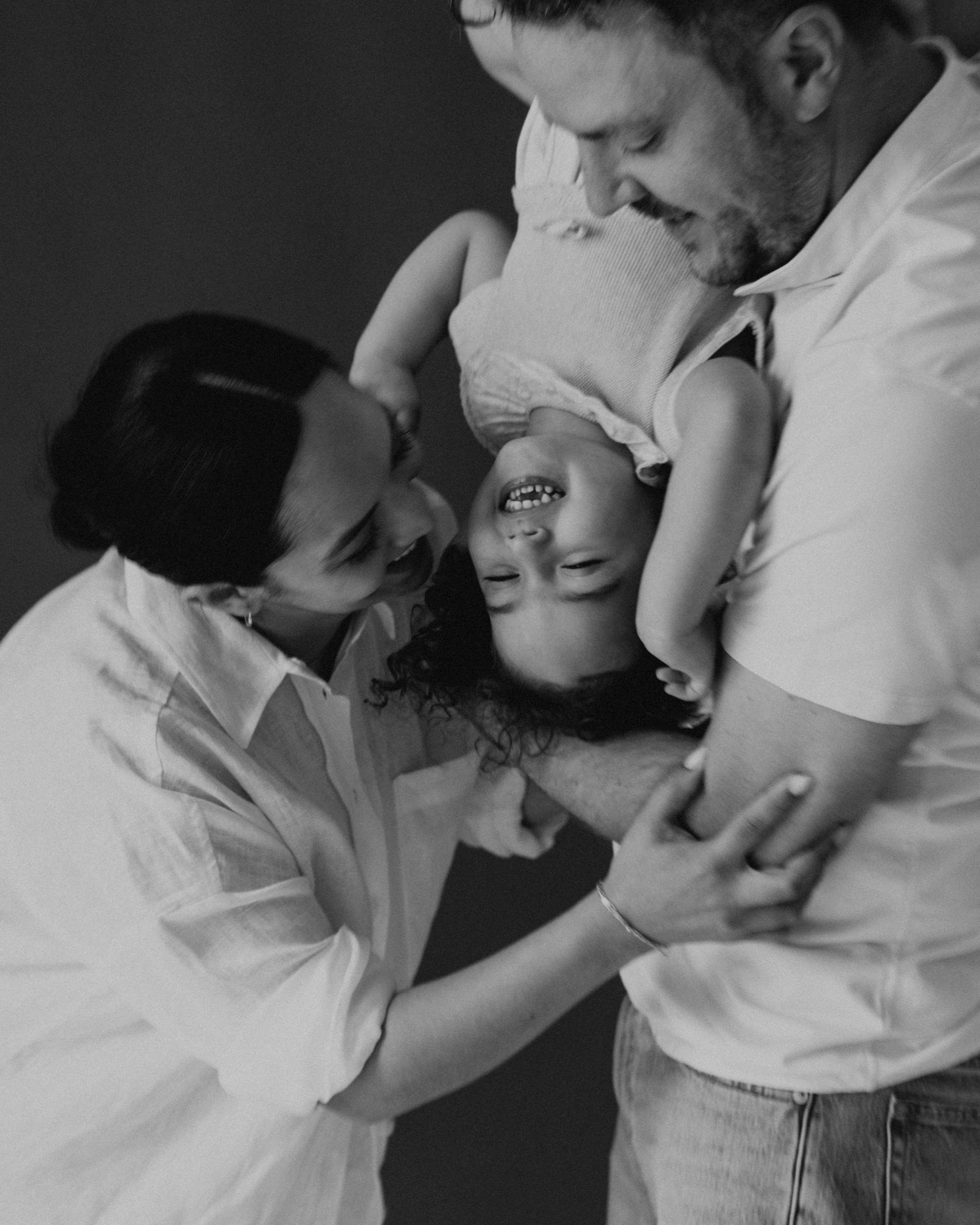 Pamela. Modern maternity photographer in Long Island New York