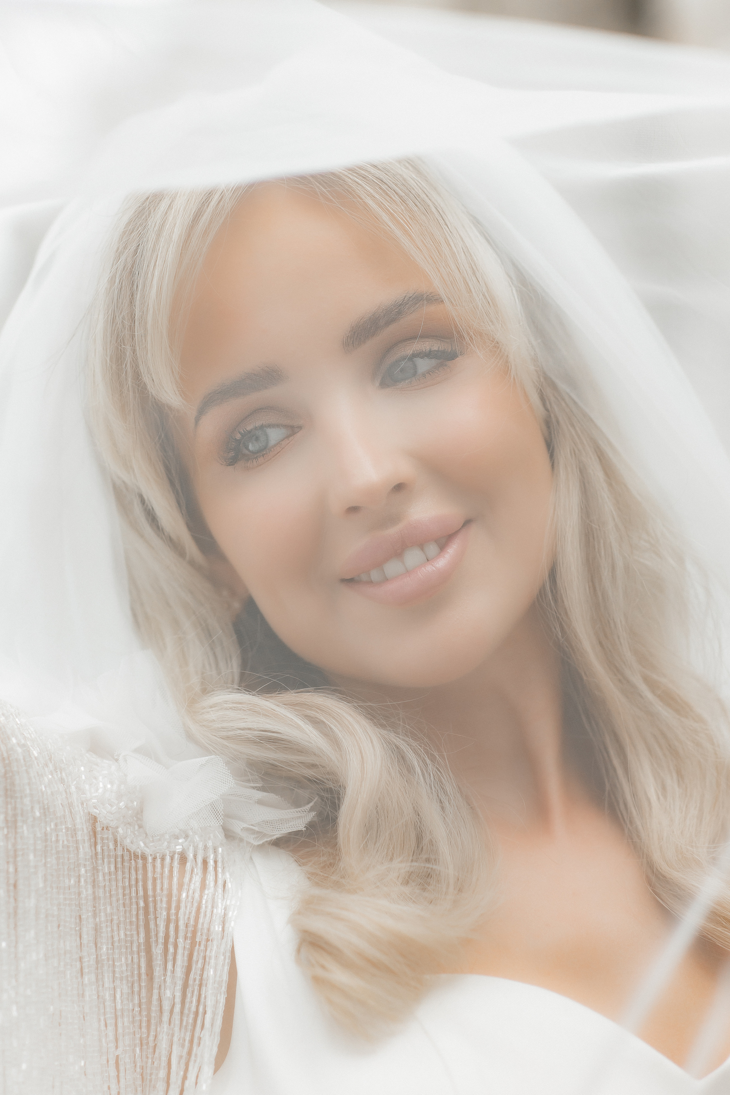 Cute Wedding at Spanish Monastery in Miami. Luxury Wedding Photography and Cinematography