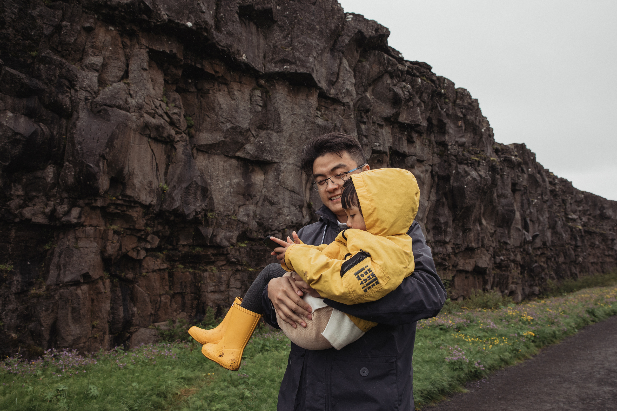 Family photoshoot in Iceland. Iceland elopement photographer & videographer