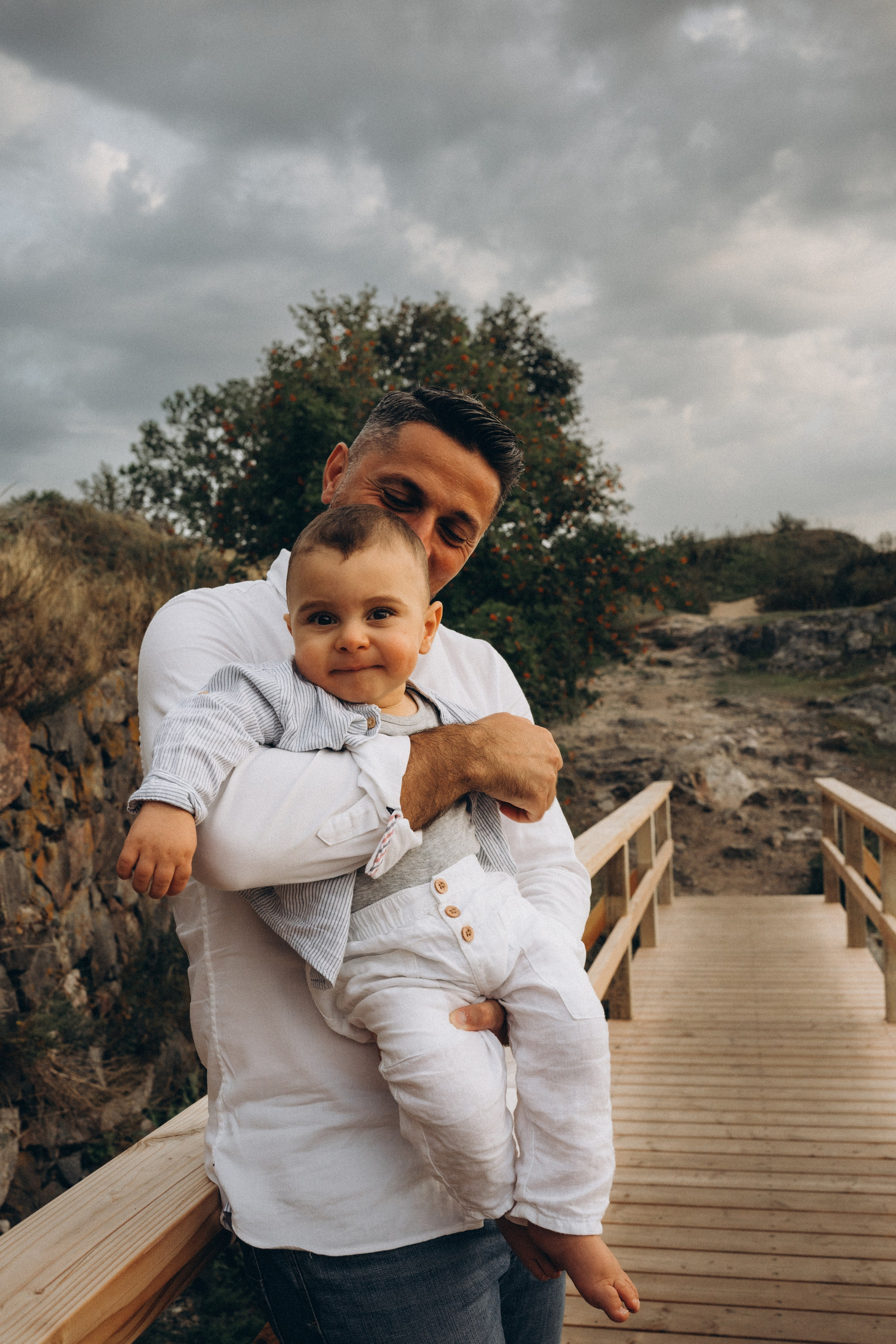 Summer. Wedding and potrait photographer in Helsinki Vickan O