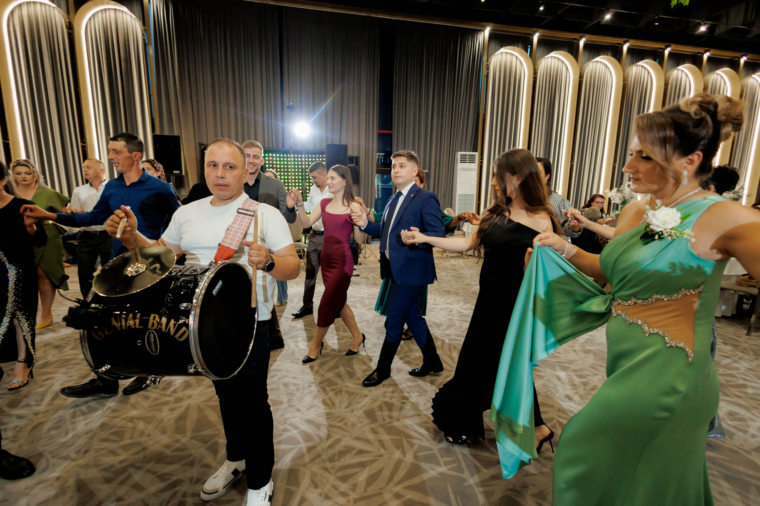 Nunta Nicoleta & Răzvan | Fotografie & Videografie Profesională. Servicii foto-video profesionale, pentru momente de neuitat