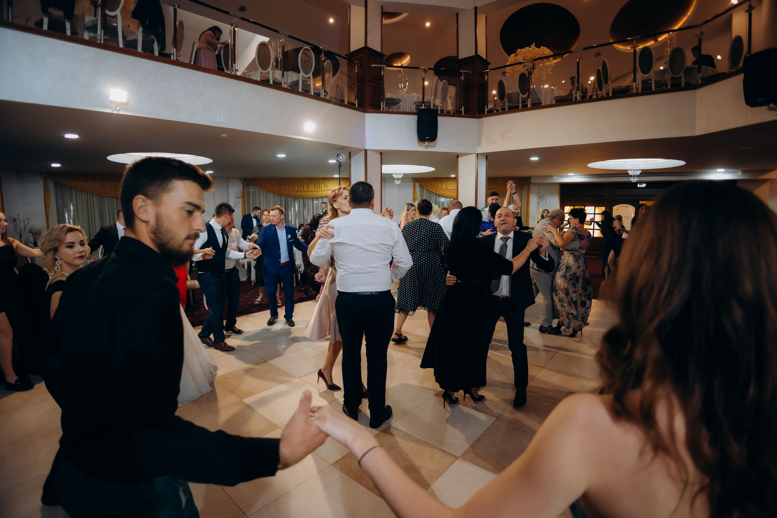 Loredana & Emilian – Ziua Nunții | Videografie - fotografie Botez Suceava, Iași, Botoșani. Servicii foto-video profesionale, pentru momente de neuitat