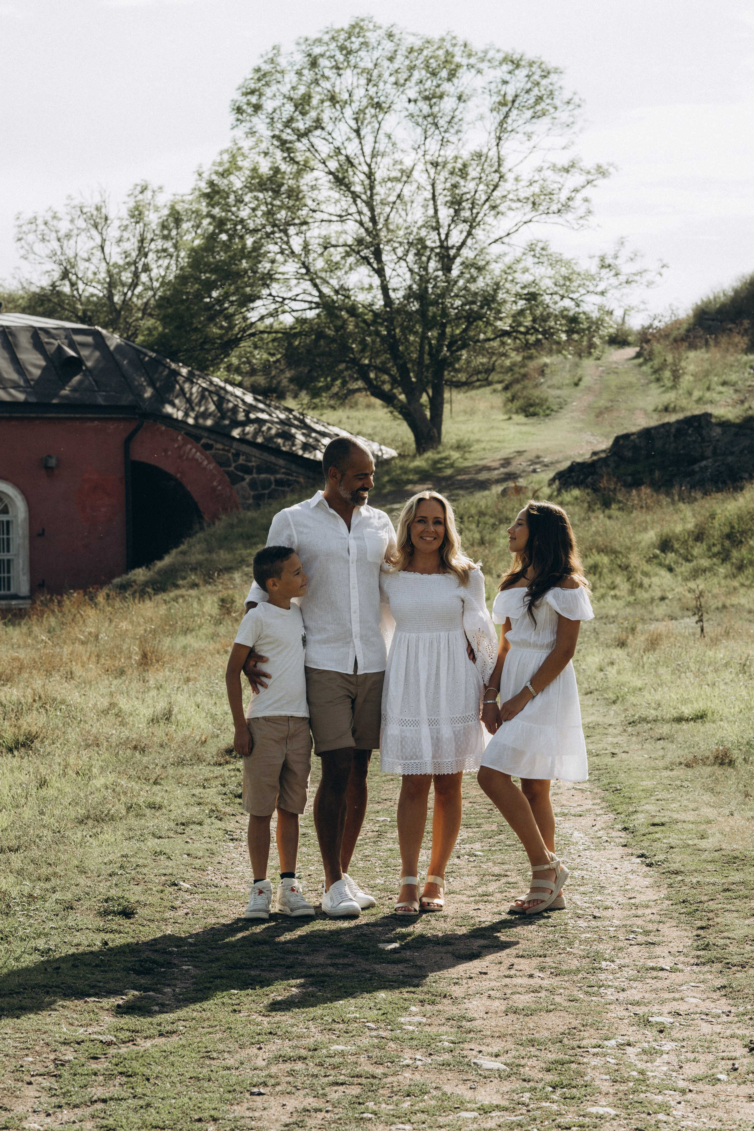 Suomenlinna. Wedding and portrait photographer in Helsinki Vickan O