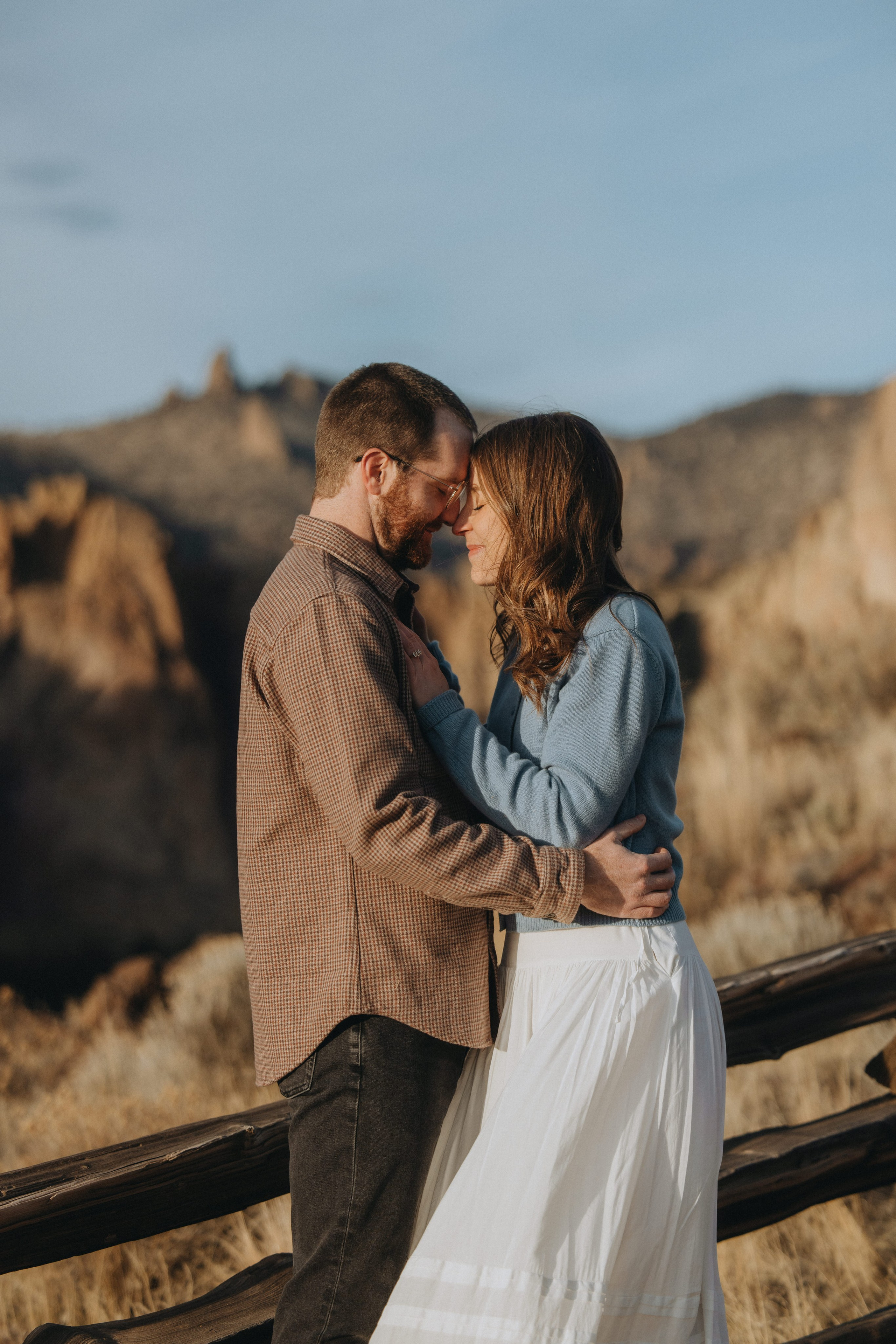Shelby & Riley Engagement Session | Smith Rock State Park, Oregon. Portland & Seattle Wedding, Elopement & Engagement Photographer | Georgy Shishkin