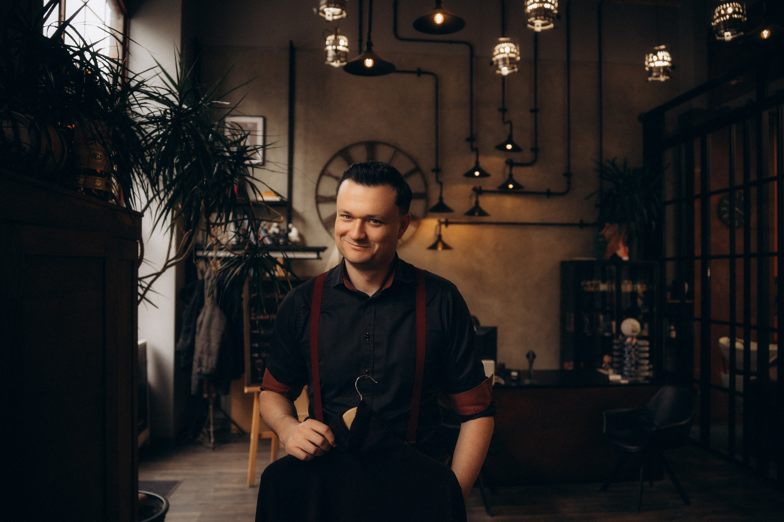 Commercial. Mike Avelli