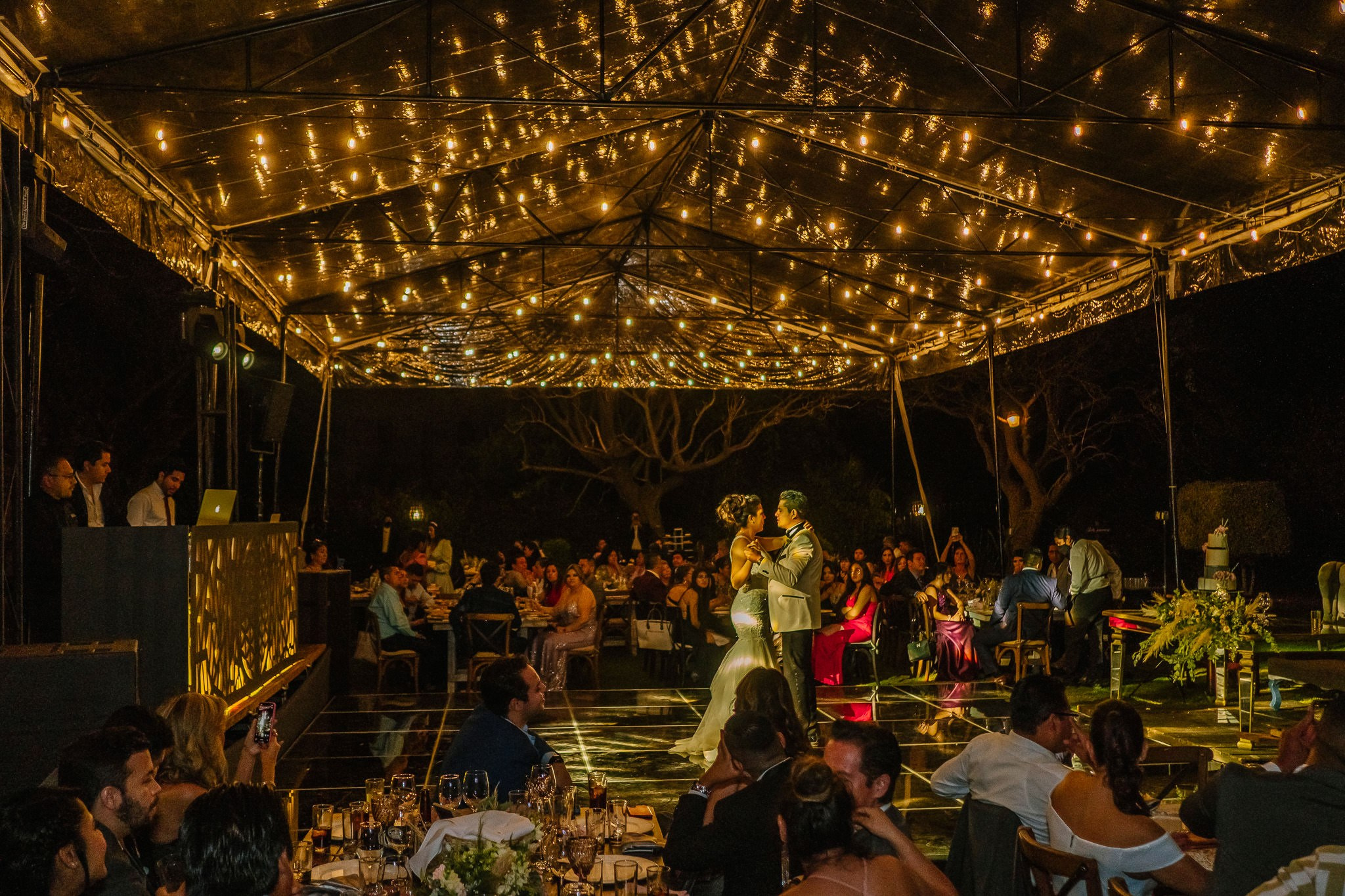 Yenisel & Raul / Tepoztlan. Wedding and family photographer in Mexico City