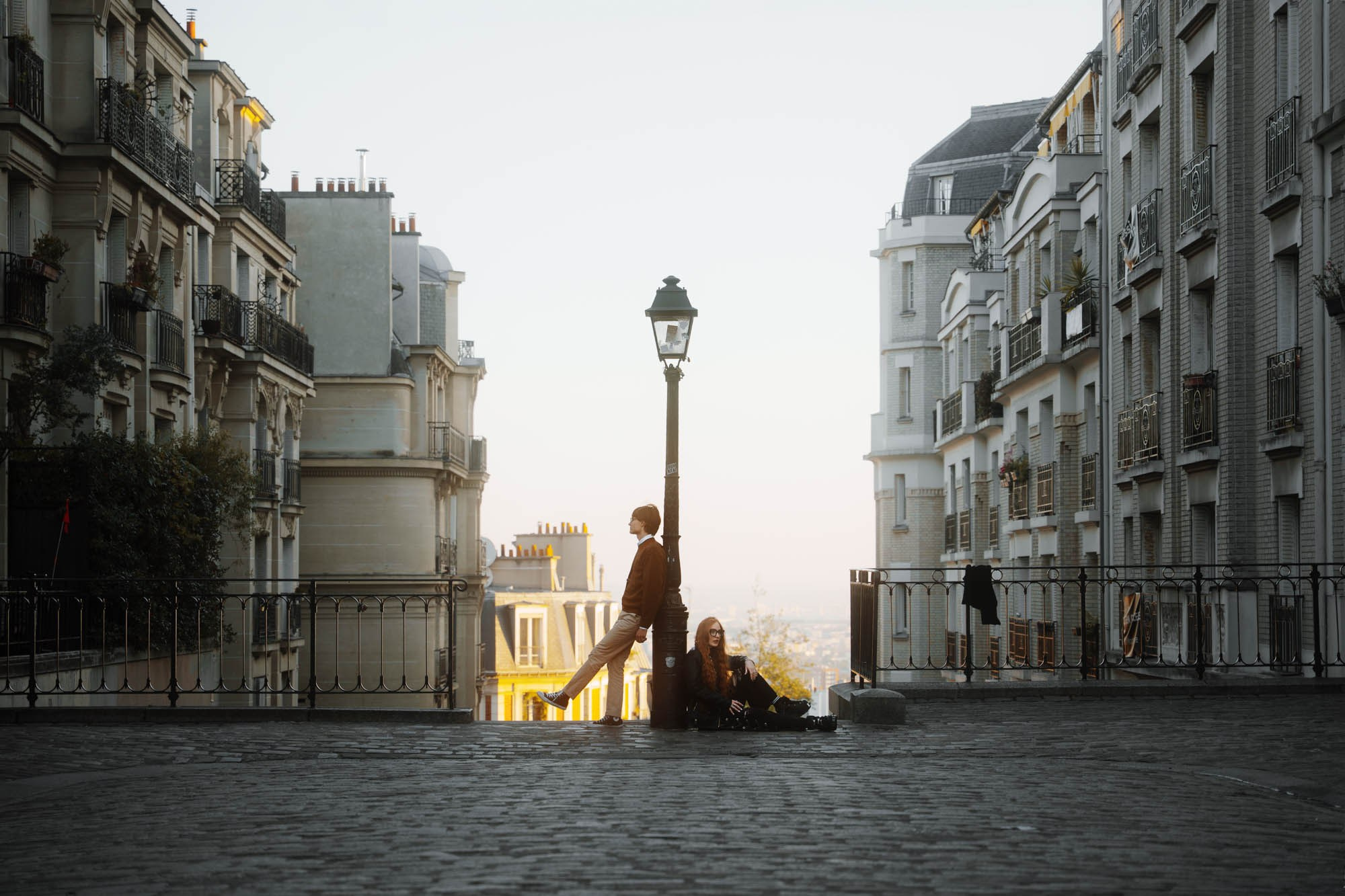 Montmartre Couple Photoshoot in Paris. Paris photographer — Polina Osipova