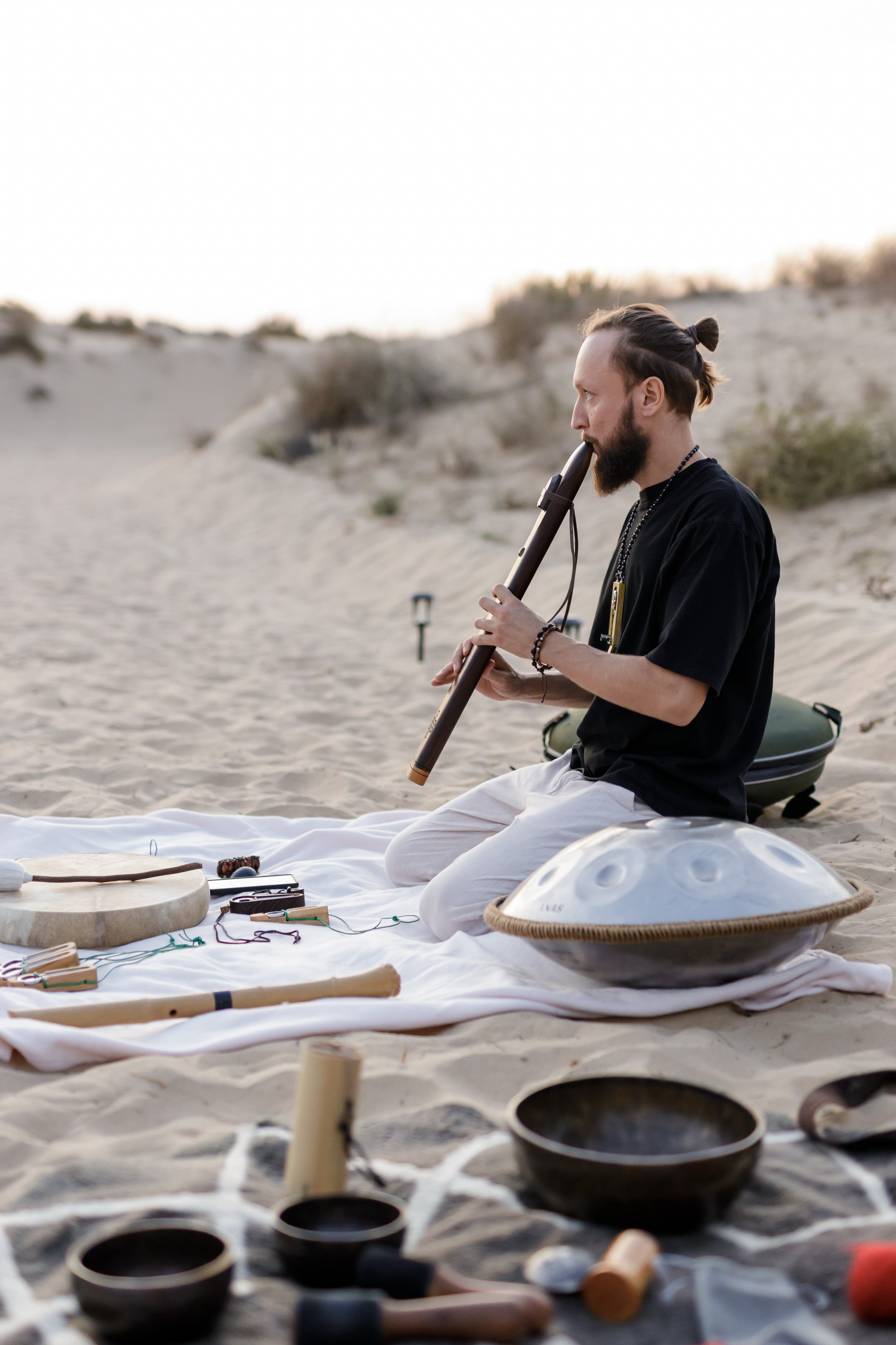 Oleg Torbosov — Meeting with subscribers in the desert. Photographer Anna Curly | Weddings and Events in Dubai