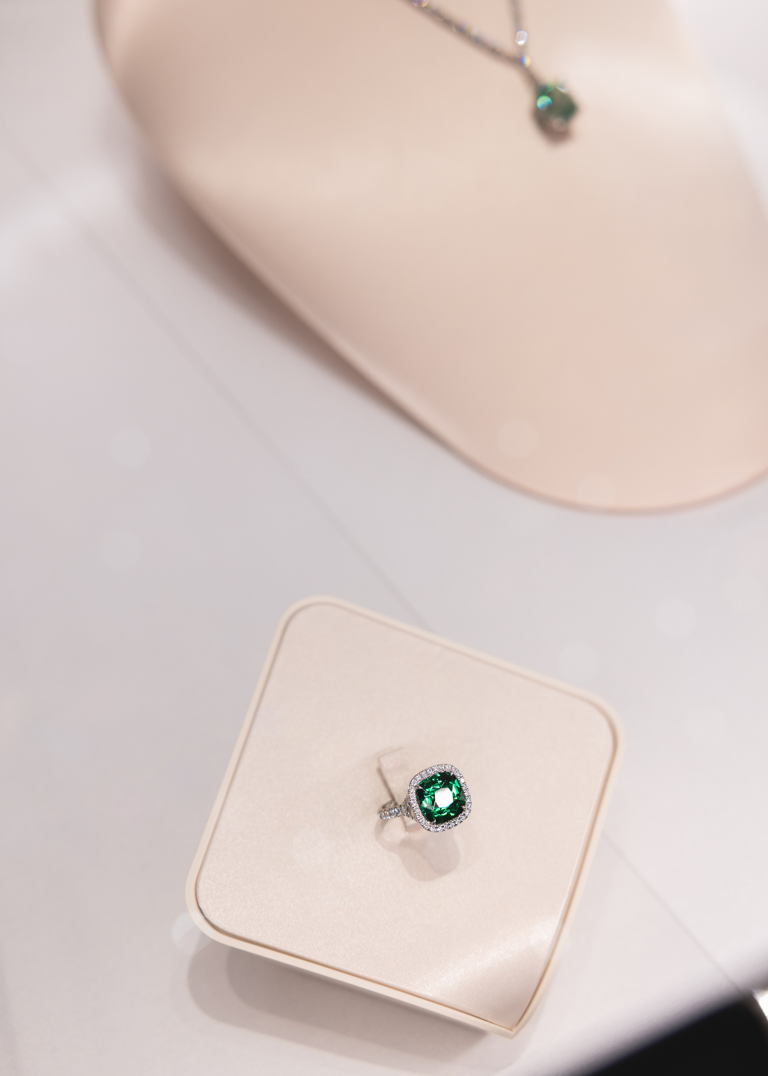 Tiffany. Professional wedding photographer in Copenhagen, Denmark — Julia Byron