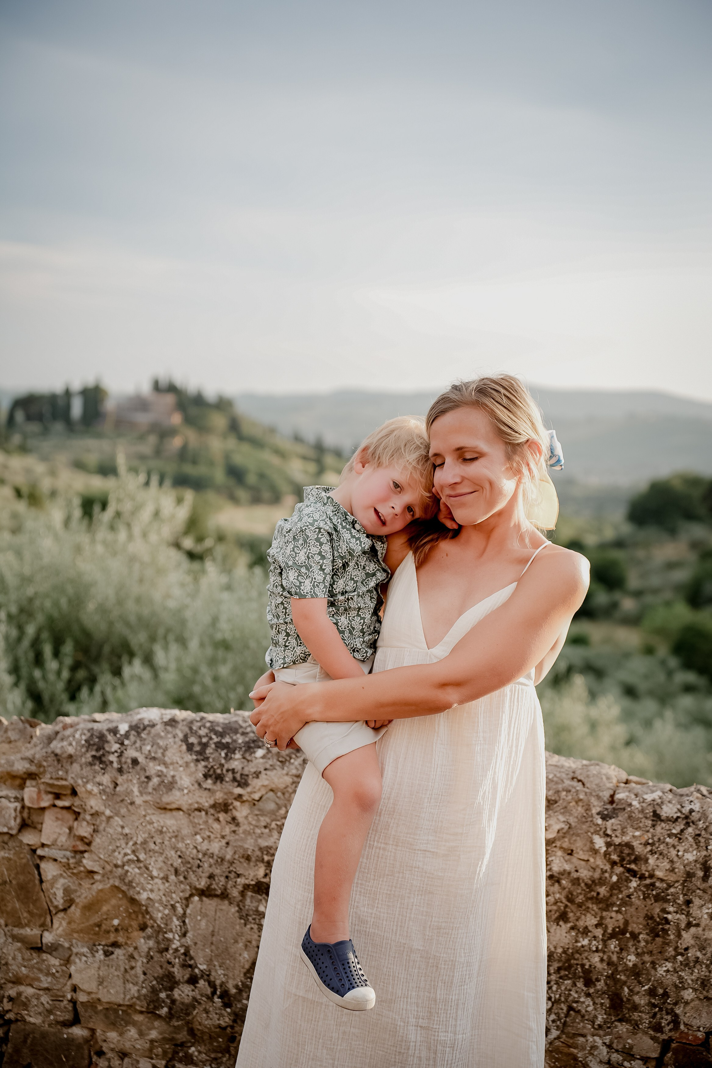 Nicole & Family. Wedding Photographer in Italy