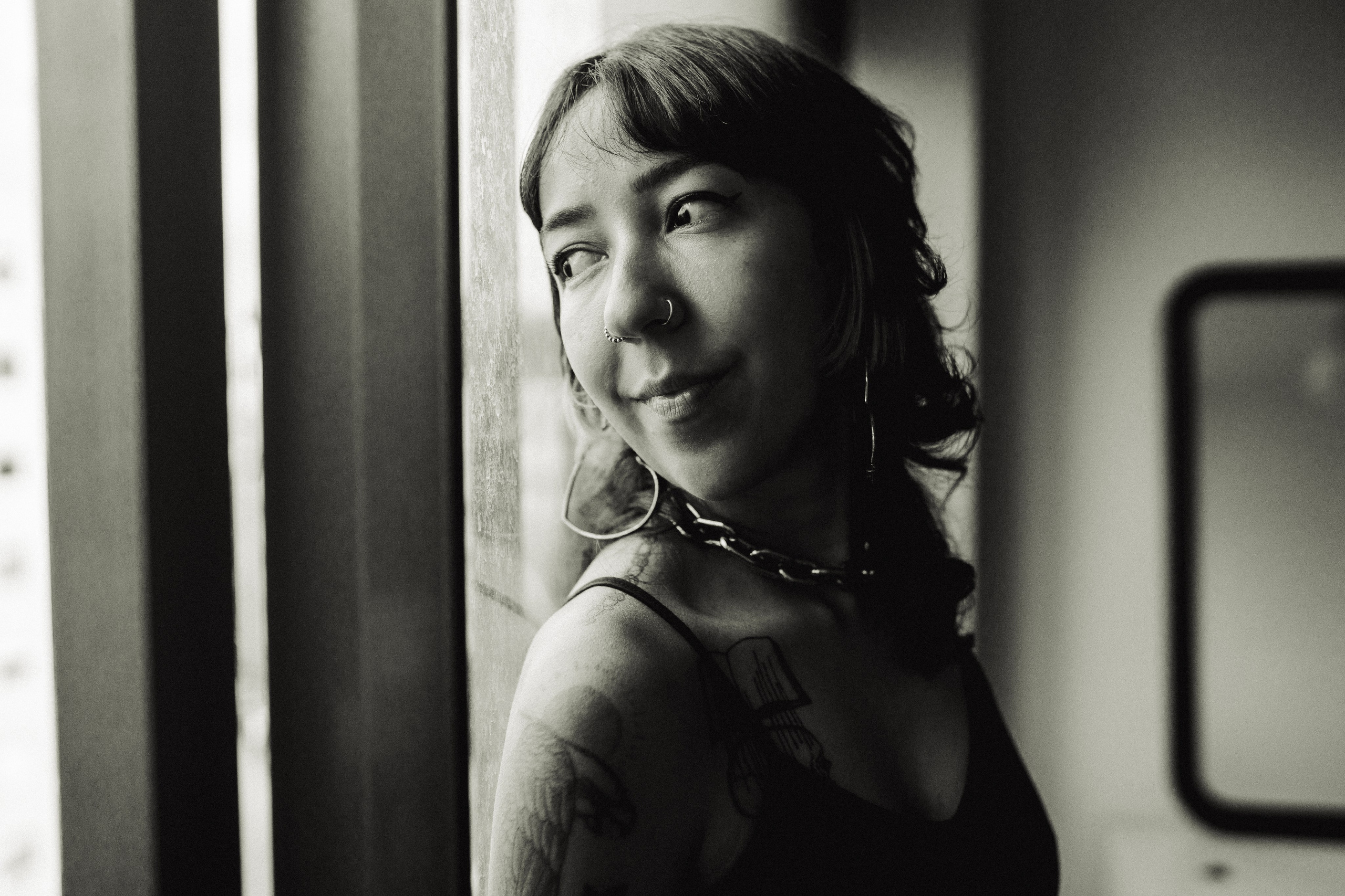 Dani & Rui at their apartment. Maria Sher. Professional photographer from Porto, Portugal