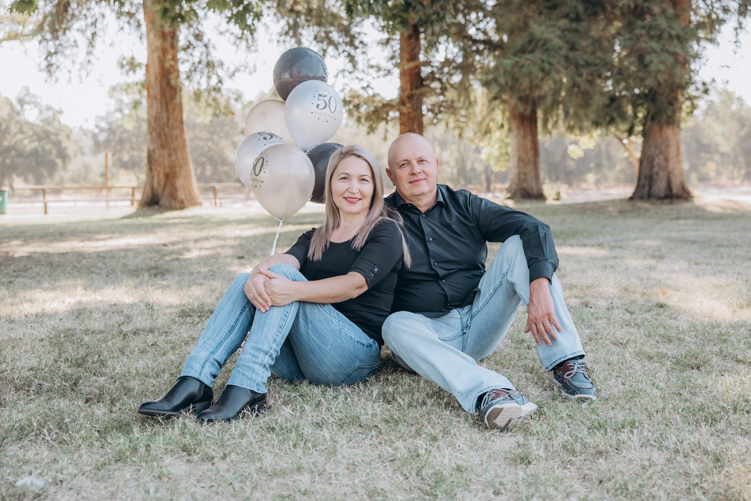 Family in nature. Family and children’s lifestyle photographer Elena Tumanova