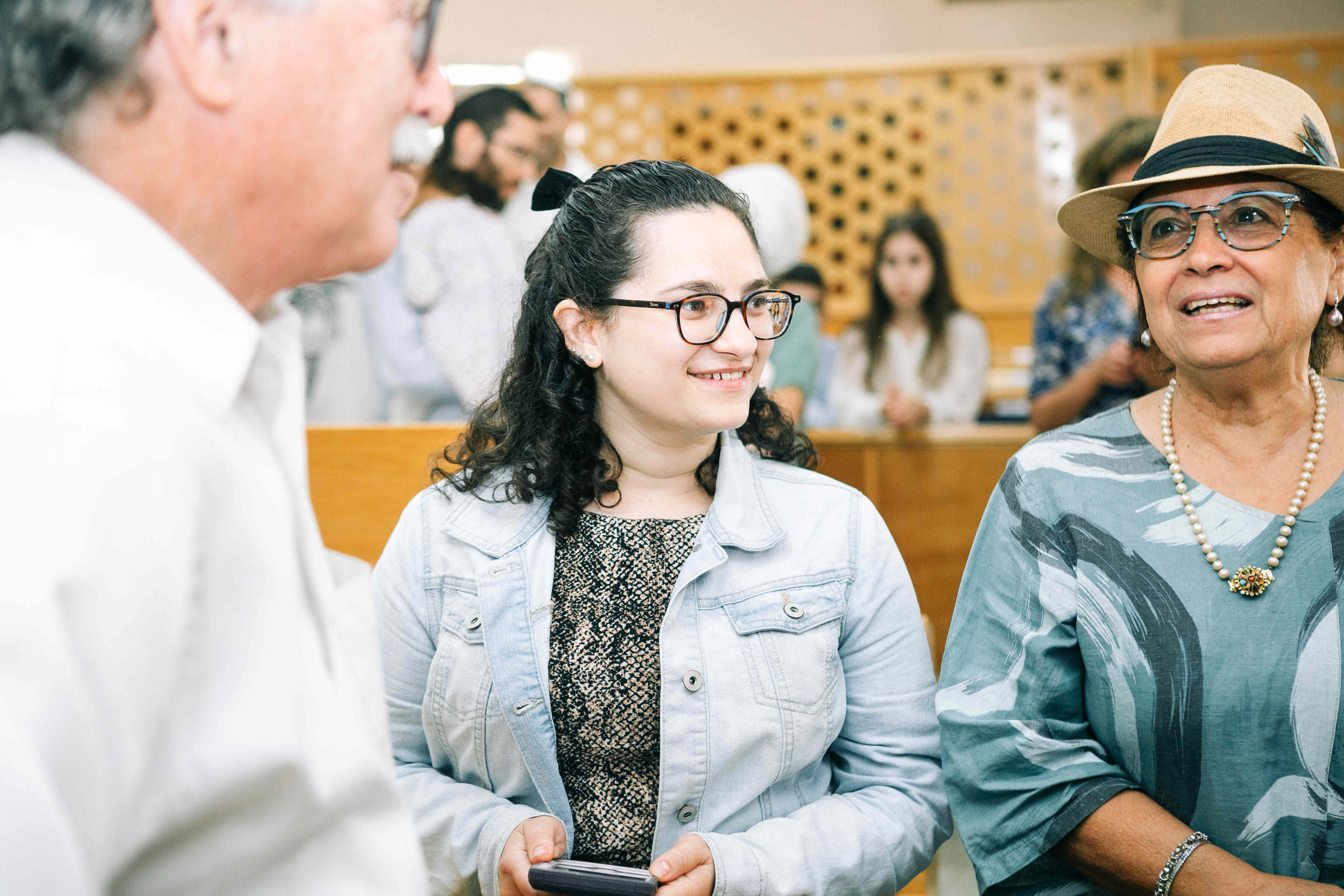 BRITH MILA IN THE SMALL SYNAGOGUE. PHOTOGRAPHER IN ISRAEL