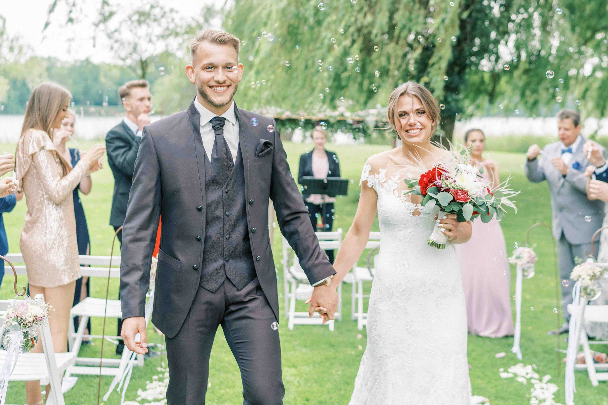 auszug brautpaar freie trauung landhaus am see garbsen