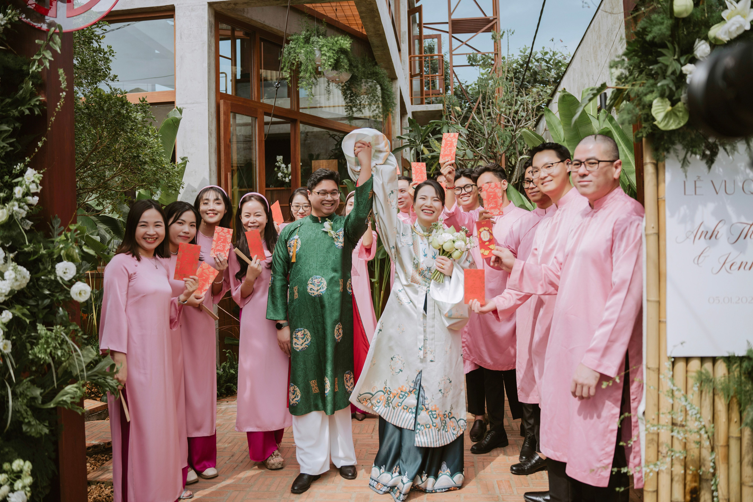 AMI & KEN. WEDDING PHOTOGRAPHER IN VIETNAM