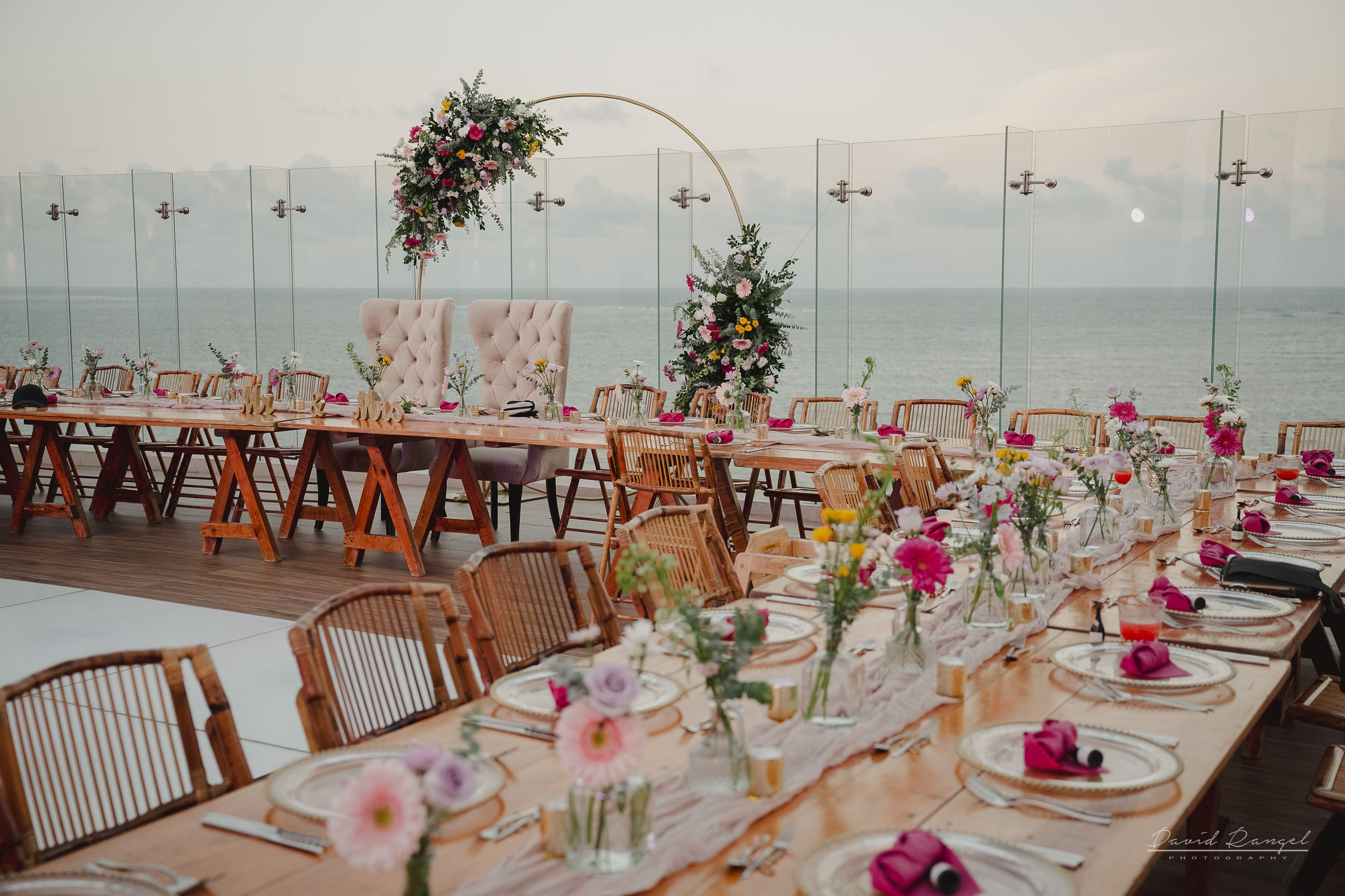 Classic Weddings. Destination wedding photographer based in Cancun and Riviera Maya with service worldwide