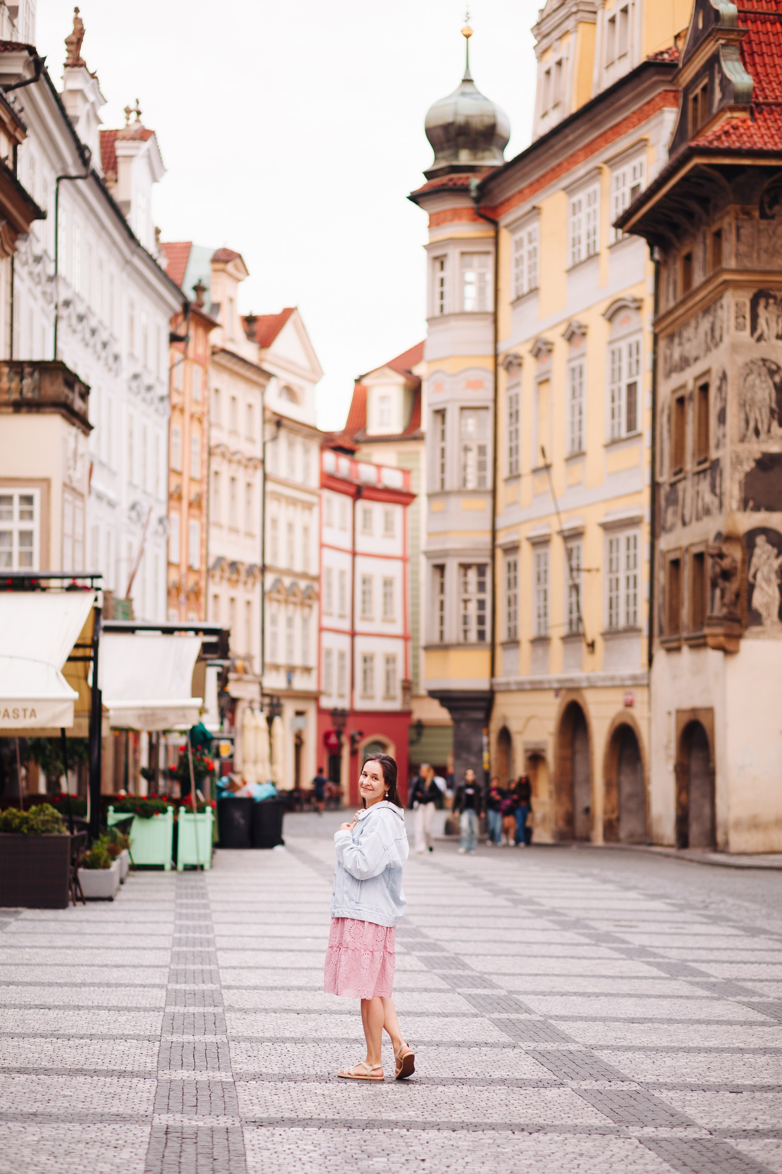 Kate. Photographer in Prague for tourists