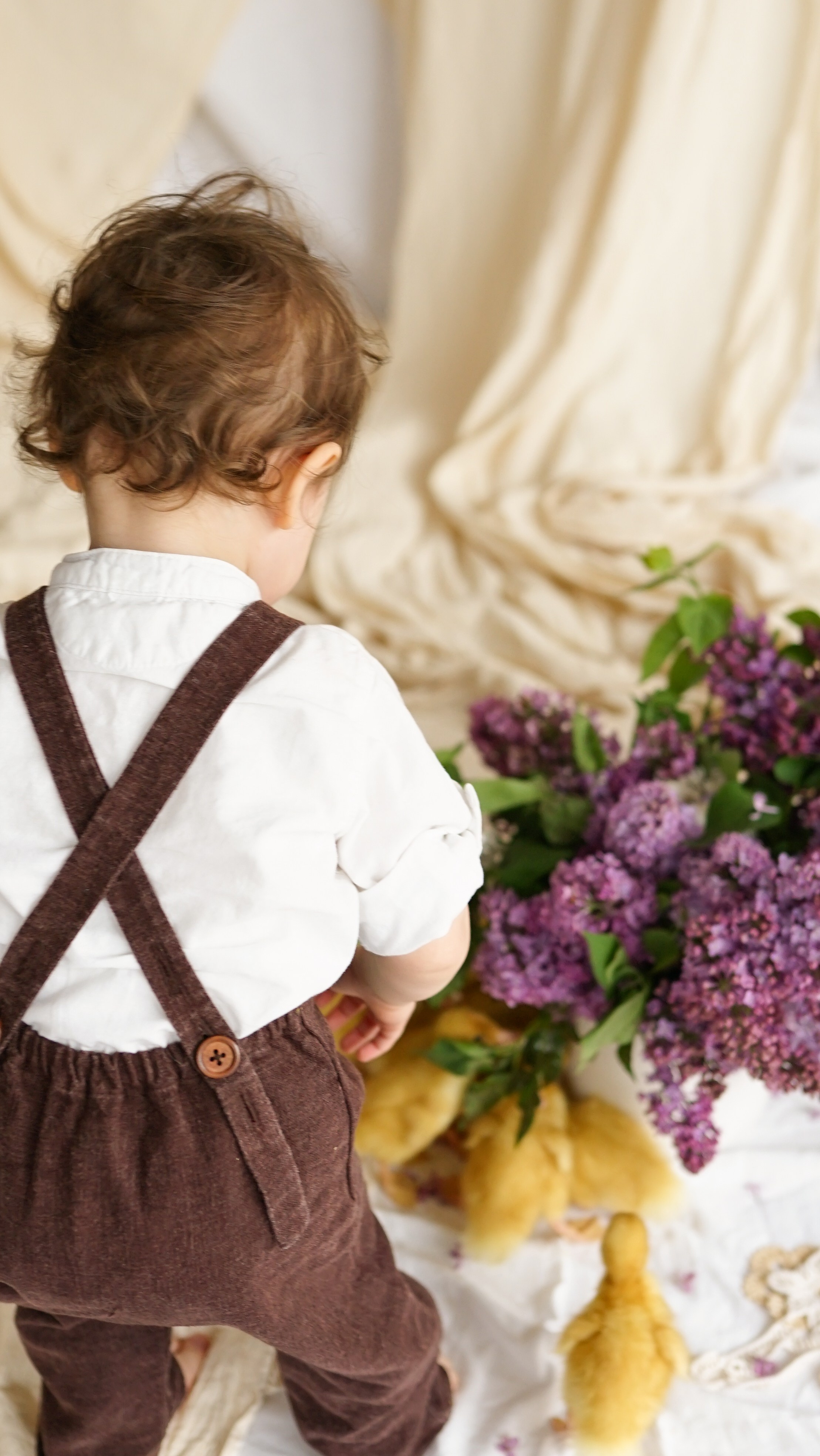 Ședințe Foto de Paște Brașov: Gălbenuș | Mădălina Beda. Madalina Beda- Artist vizual, fotograf, doula la nastere, consultant babywearing Brasov si in toata tara