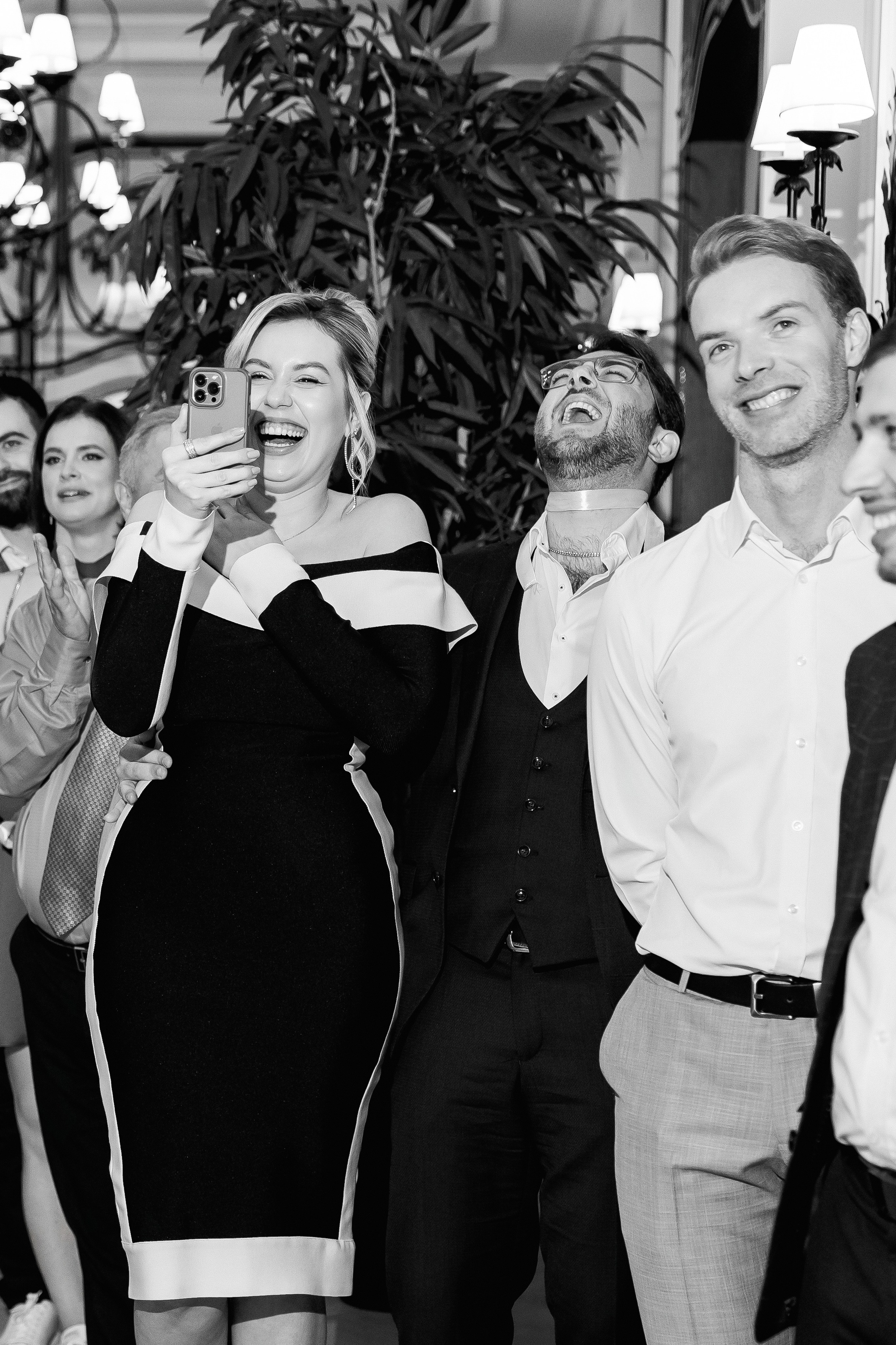 Serghei & Erica — Queen Residence. Servicii Foto și Video 067188353