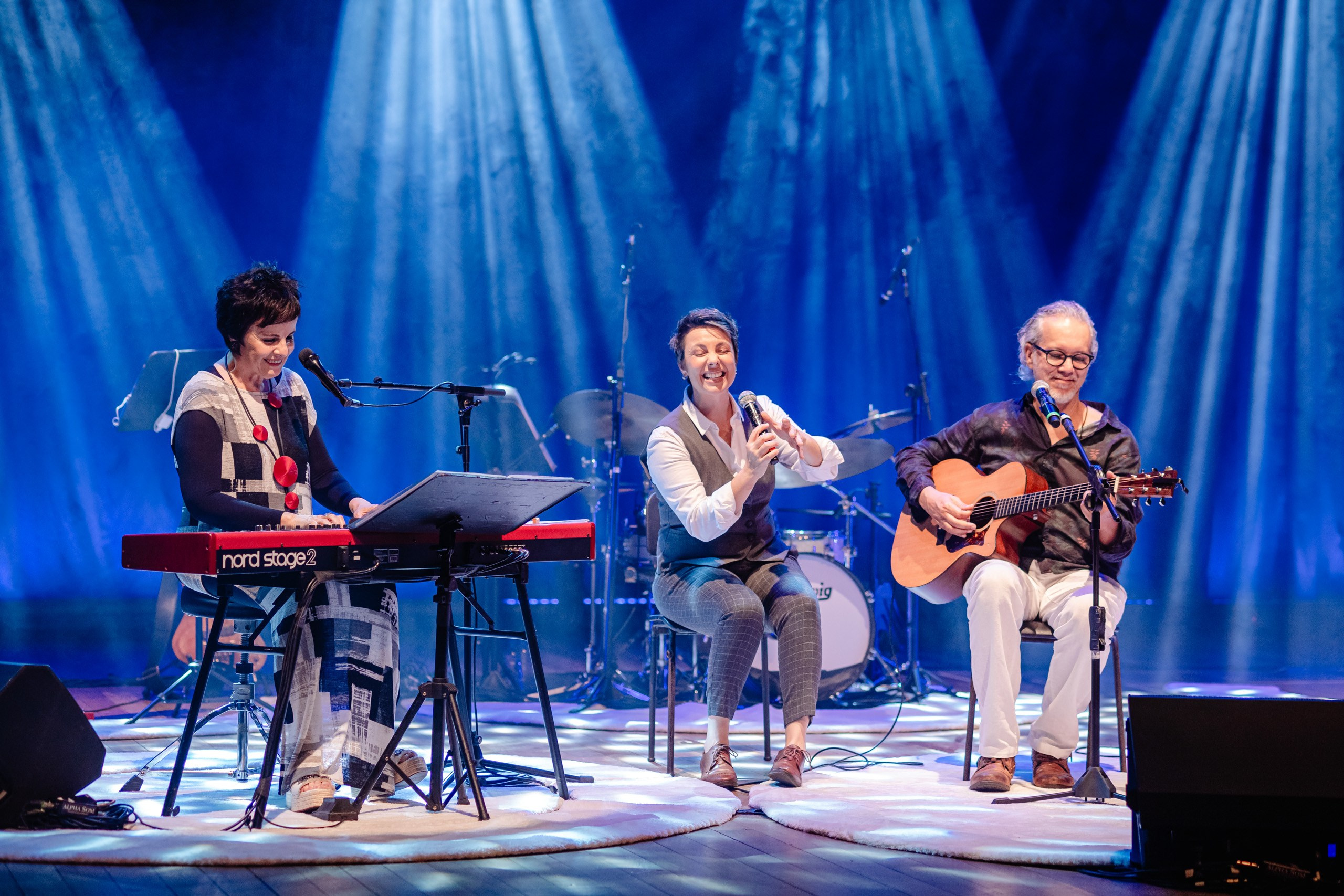 Show da cantora Leila Pinheira no Teatro Municipal de Itajaí