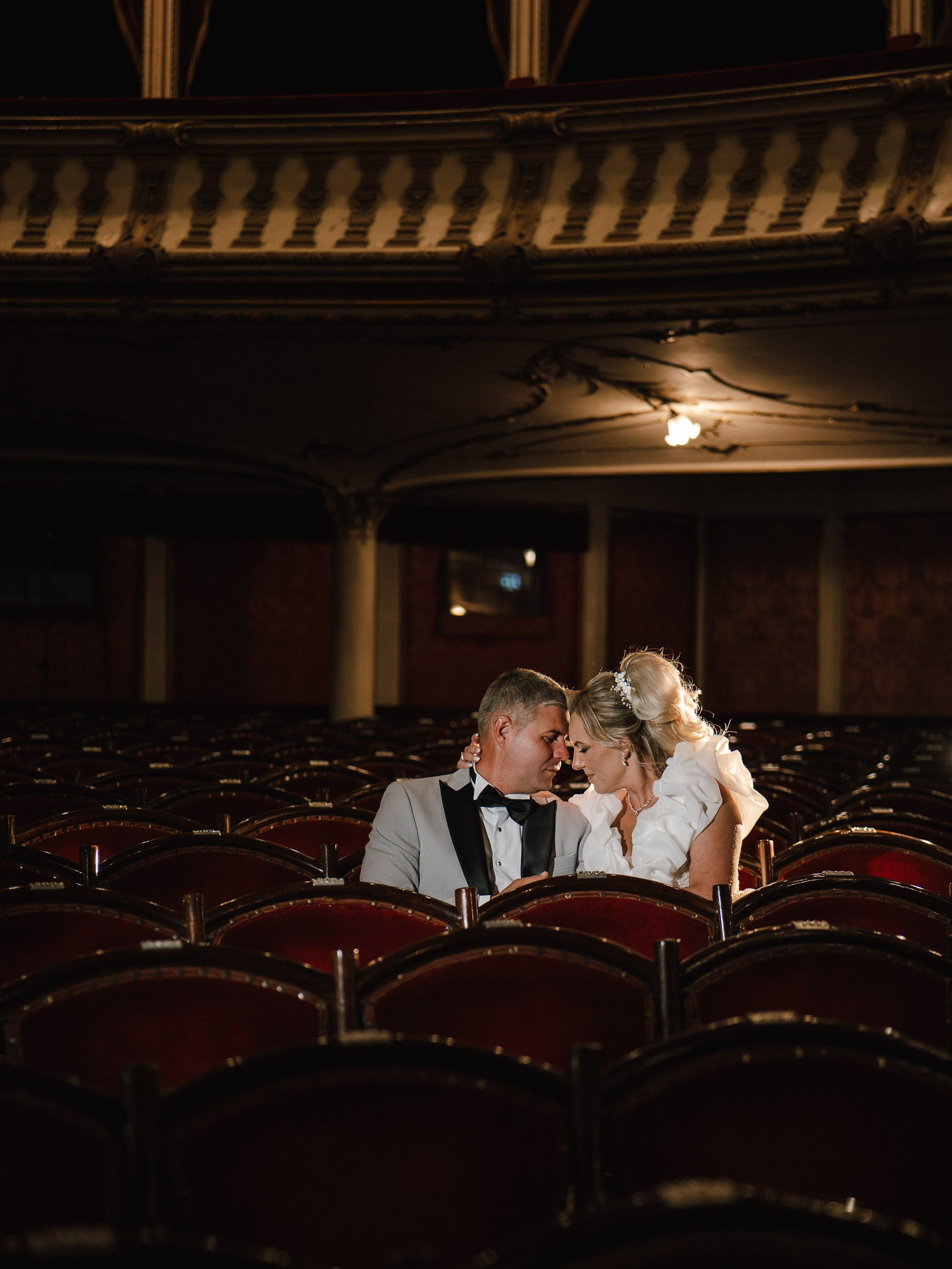 Fotografii Nuntă Teatrul Național Cluj-Napoca. Horatiu Fat: Fotograf si Videograf Profesionist Nunta Cluj-Napoca