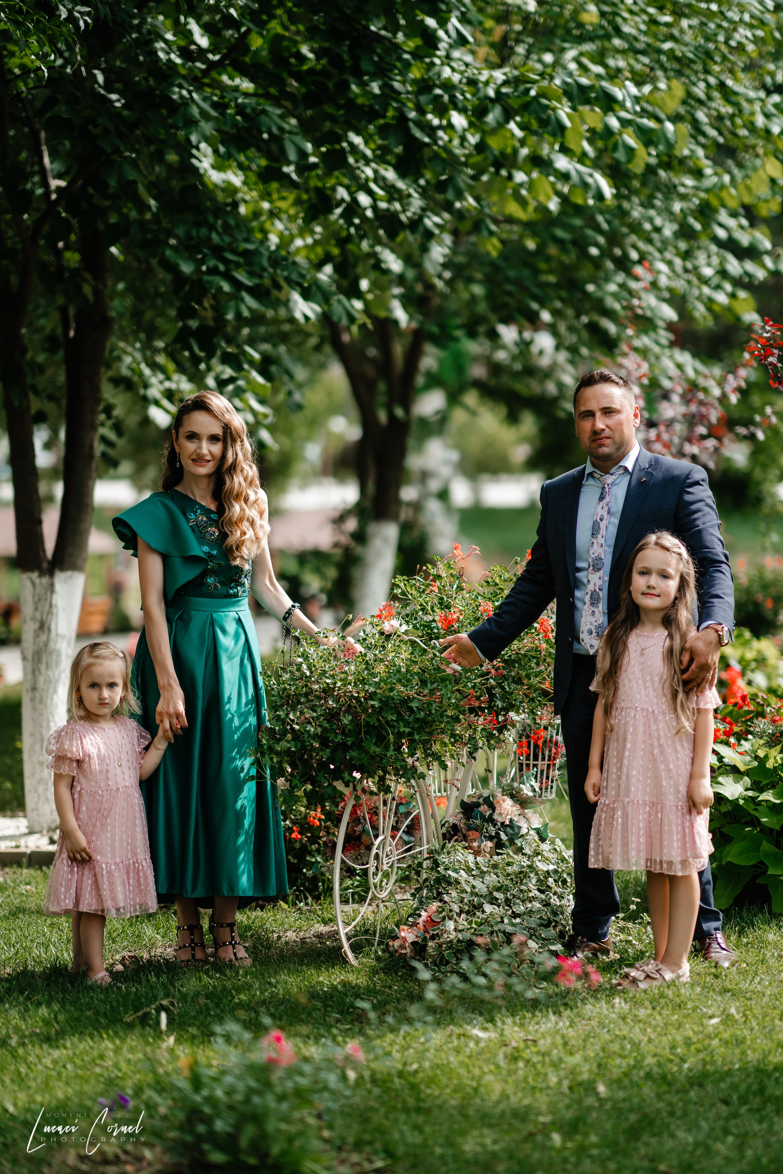 Familie – Amintiri de neuitat. Fotograf de nuntă, corporate, botezuri, majorate și aniversări Roman, Lucaci Cornel