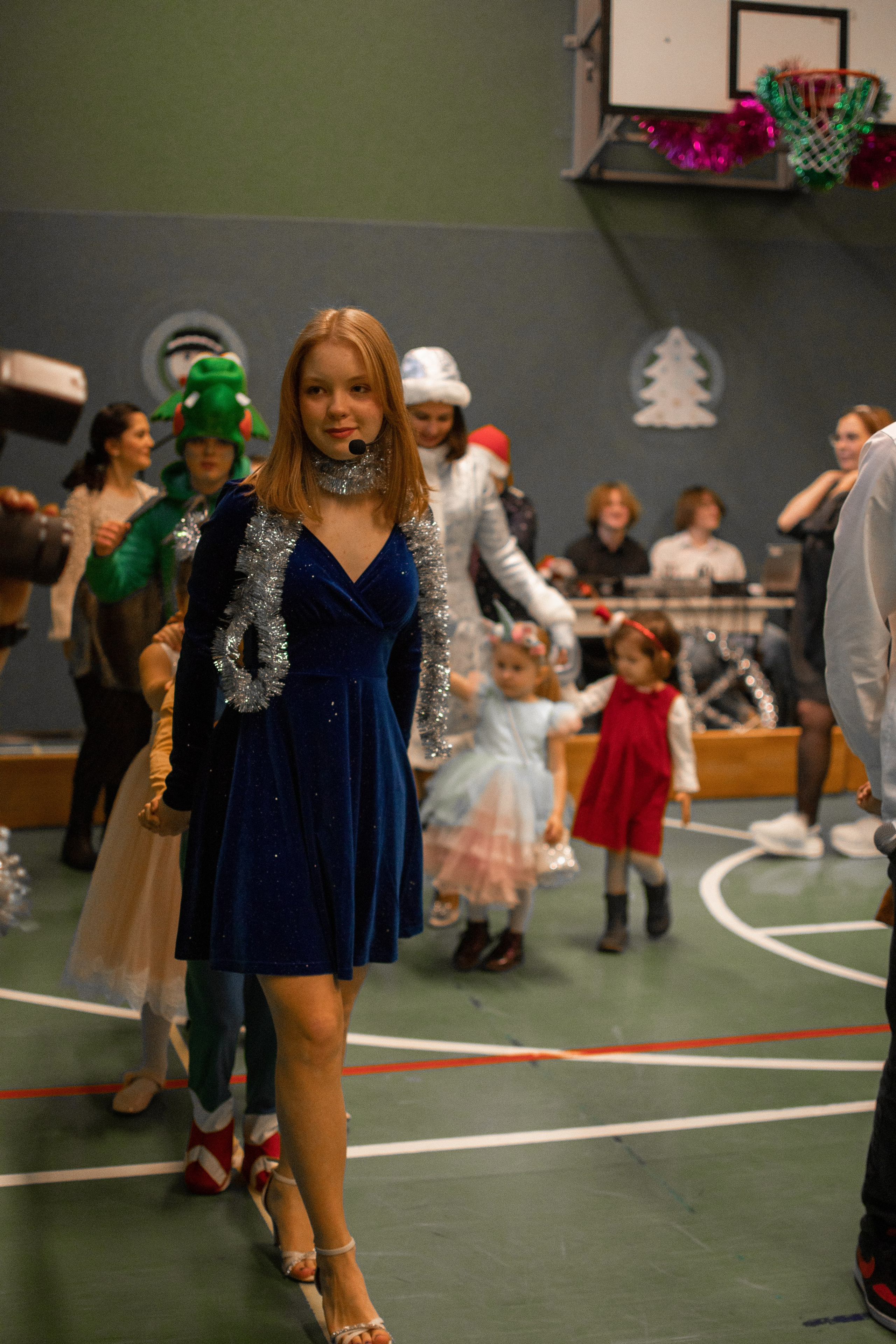 Новогодний хоровод. Семейный и детский фотограф