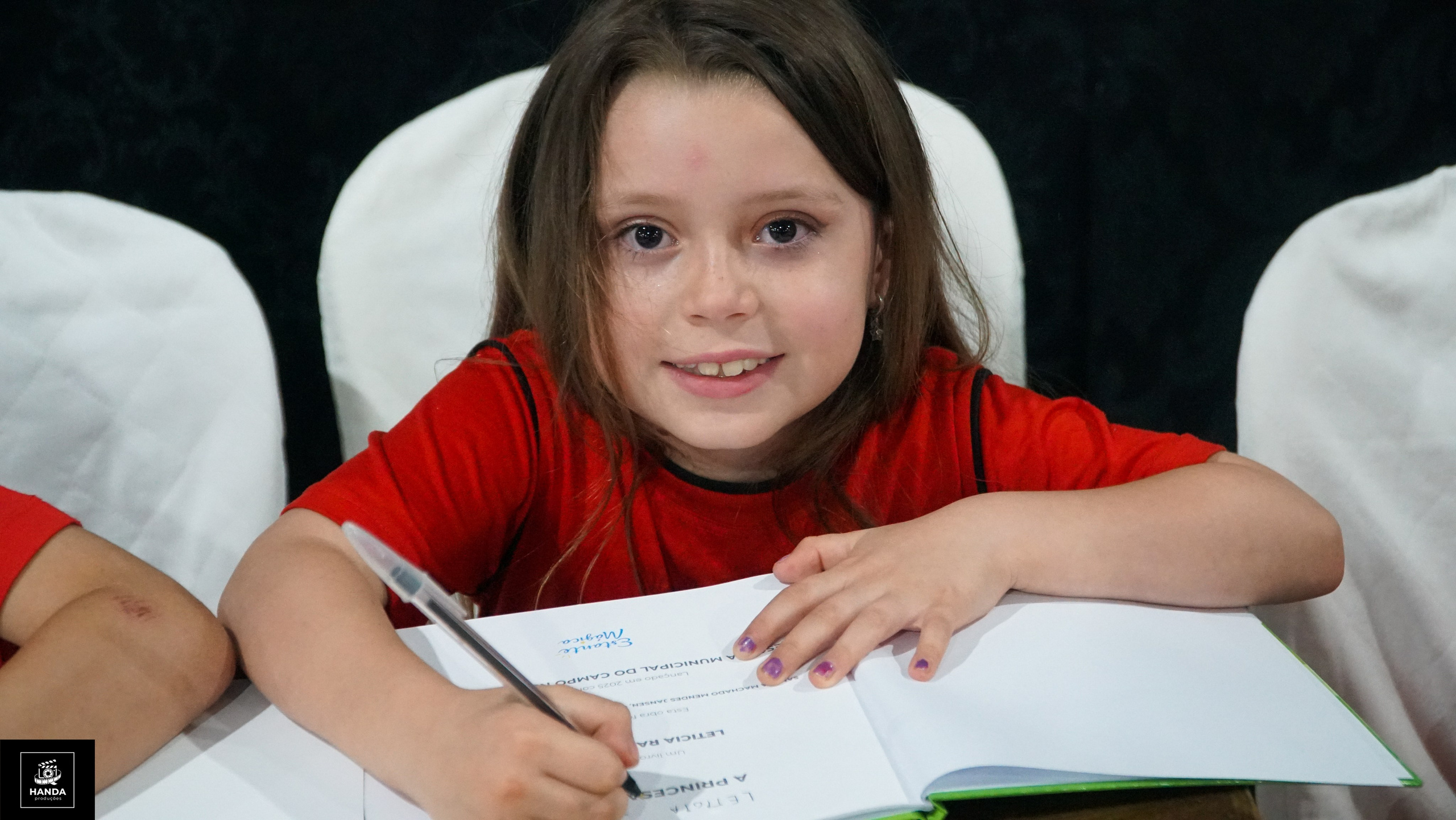 Noite autógrafos colégio Aurélio Buarque de Holanda. Handa Produções