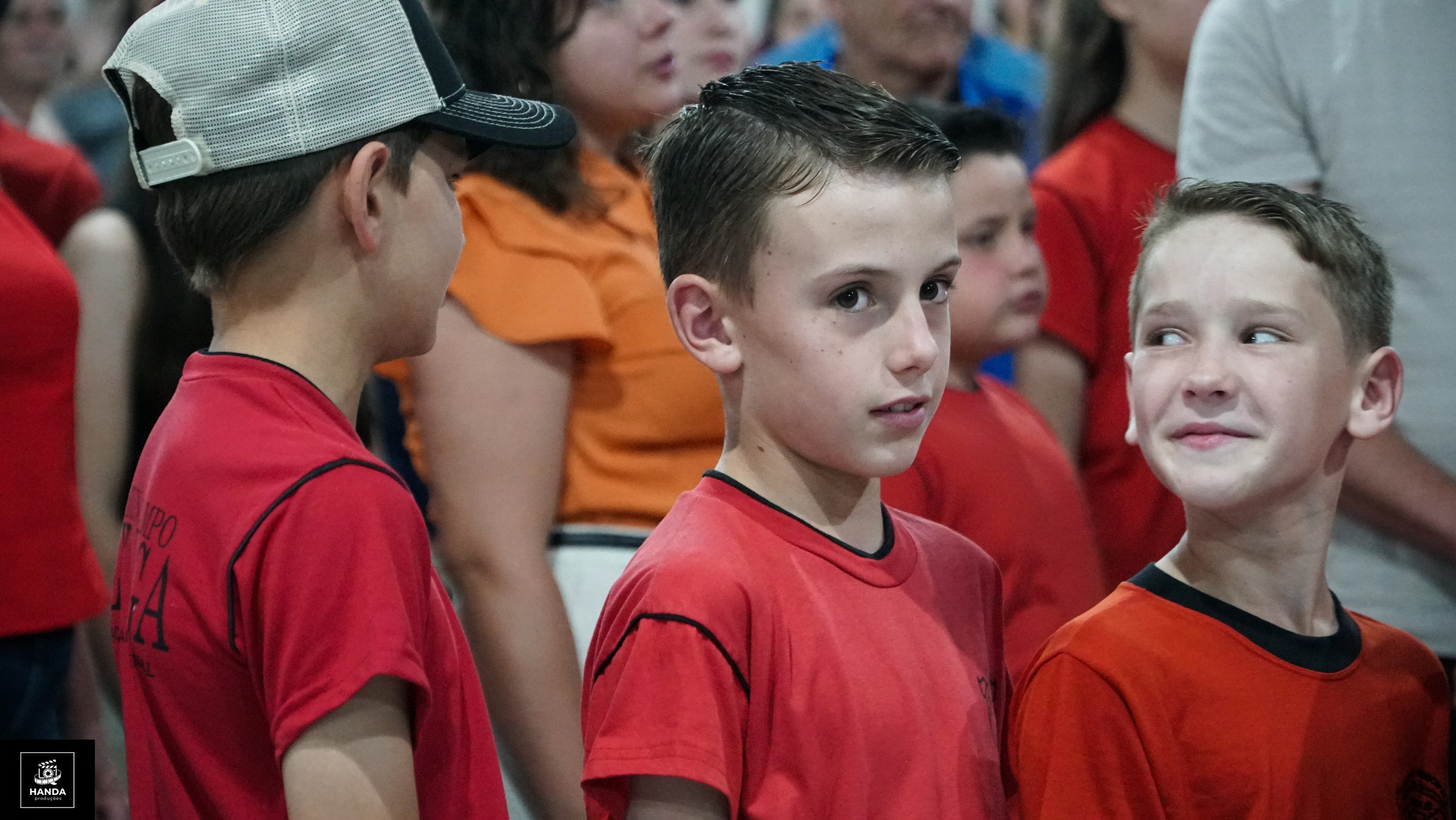 Noite autógrafos colégio Aurélio Buarque de Holanda. Handa Produções