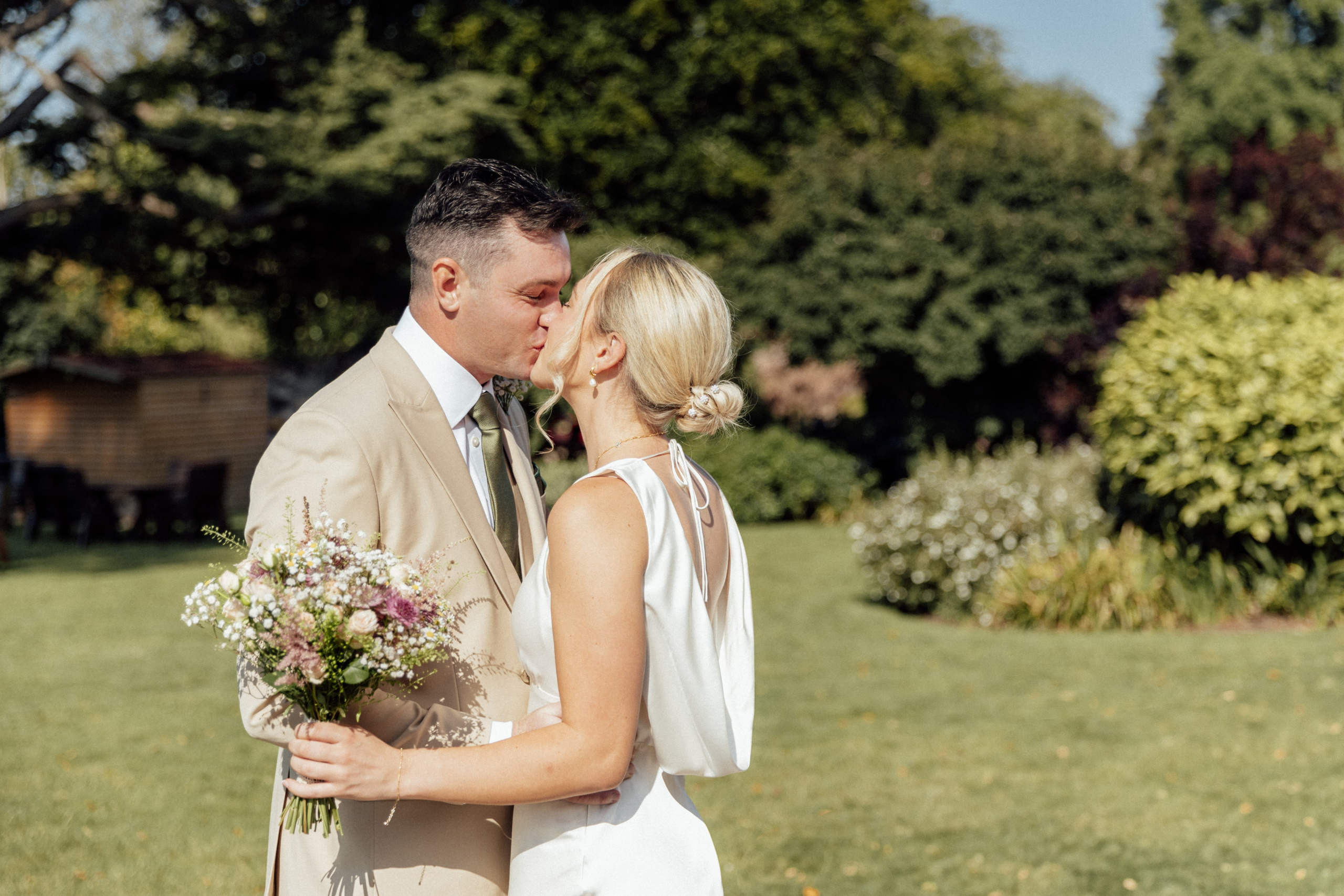 Elegant Wedding Photo Gallery in Hertfordshire. Timeless Wedding & Event Photography from London to the world