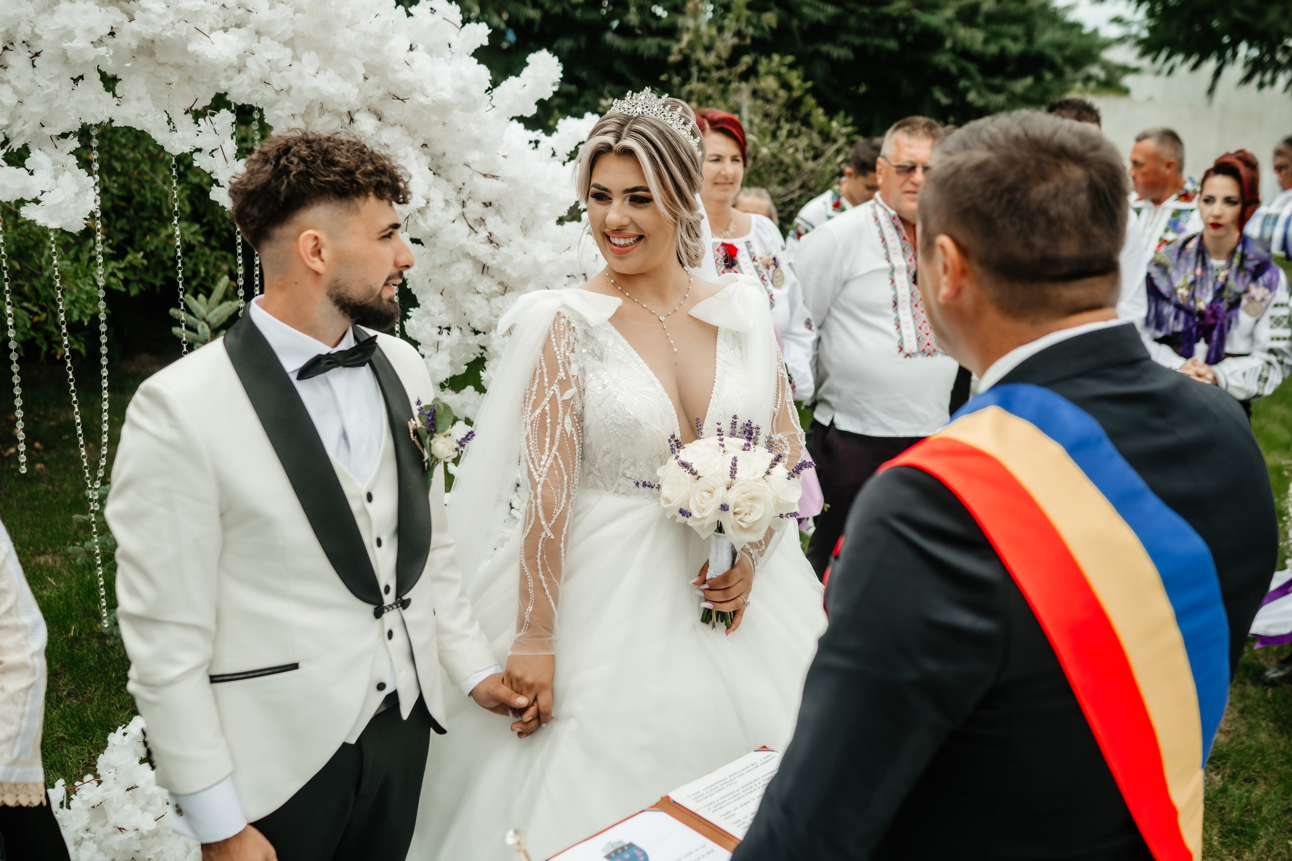 🤎 D a i a n a & D a n i e l - Wedding Day Preview. Wedding & Family Photographer