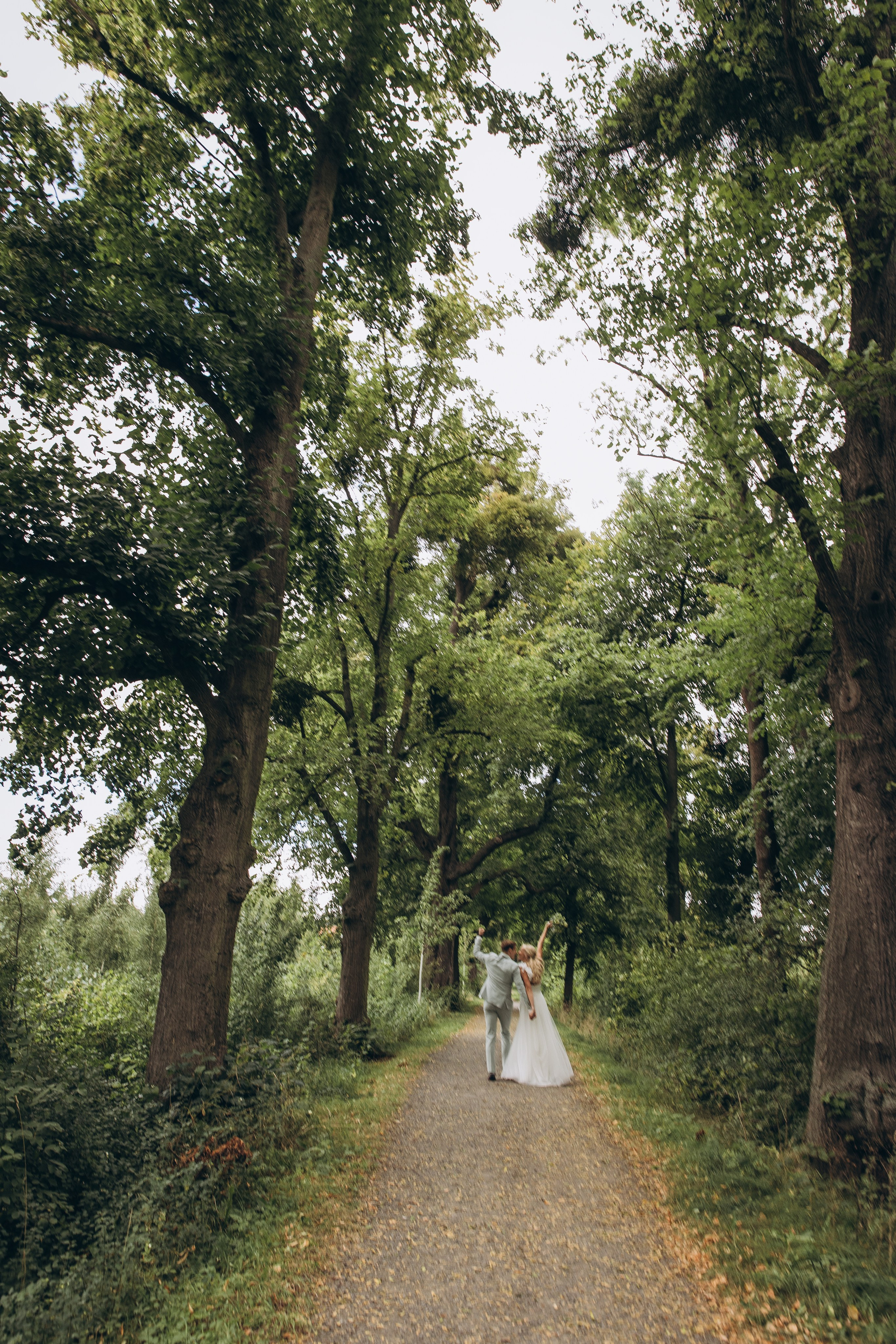 Svetlana and Yann. Hochzeitsgeschichten – Professionelle Hochzeitsfotografie & Videografie in Deutschland, Italien, Spanien und ganz Europa