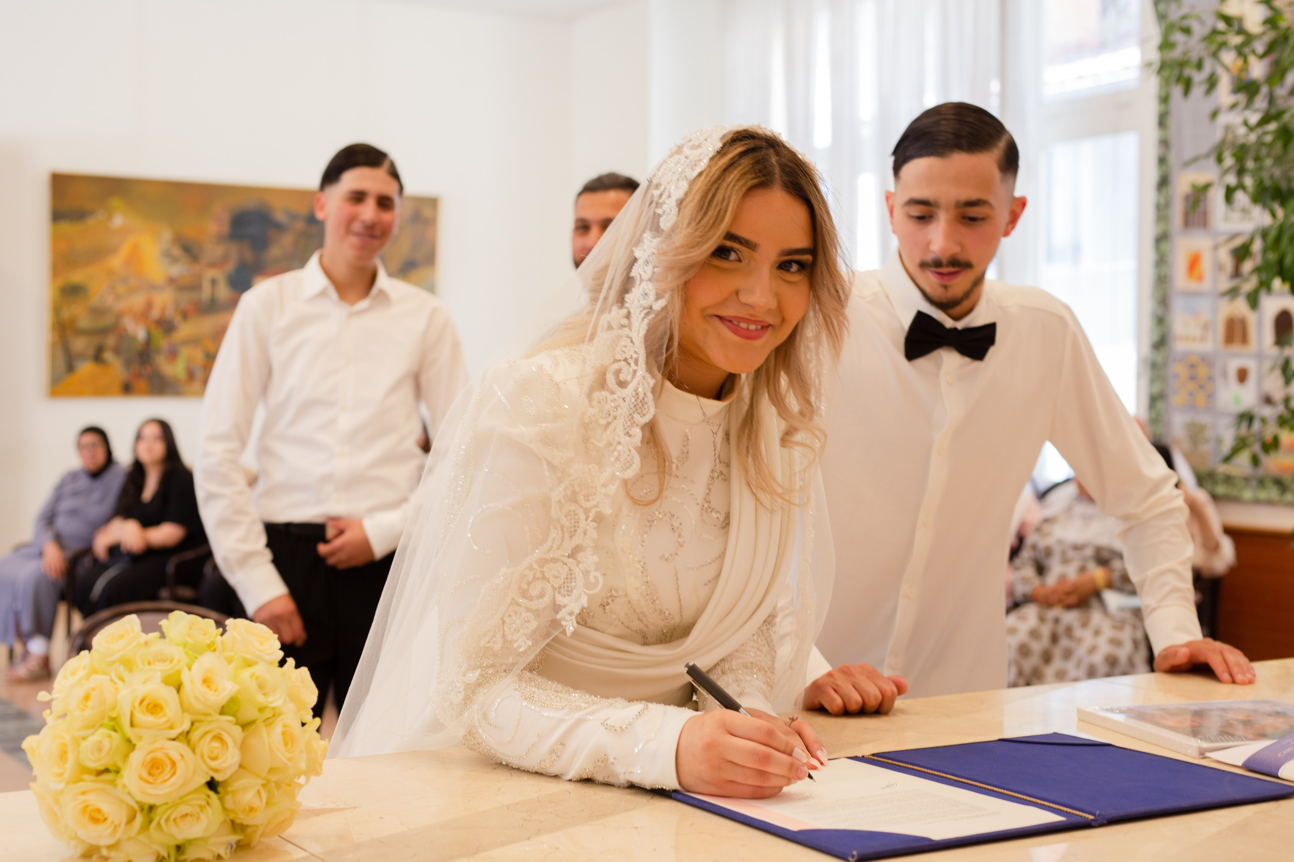Yassine et Sahra. Studio photo « Partage ton bonheur » – Photographe famille près de Châtellerault, Poitiers et Tours