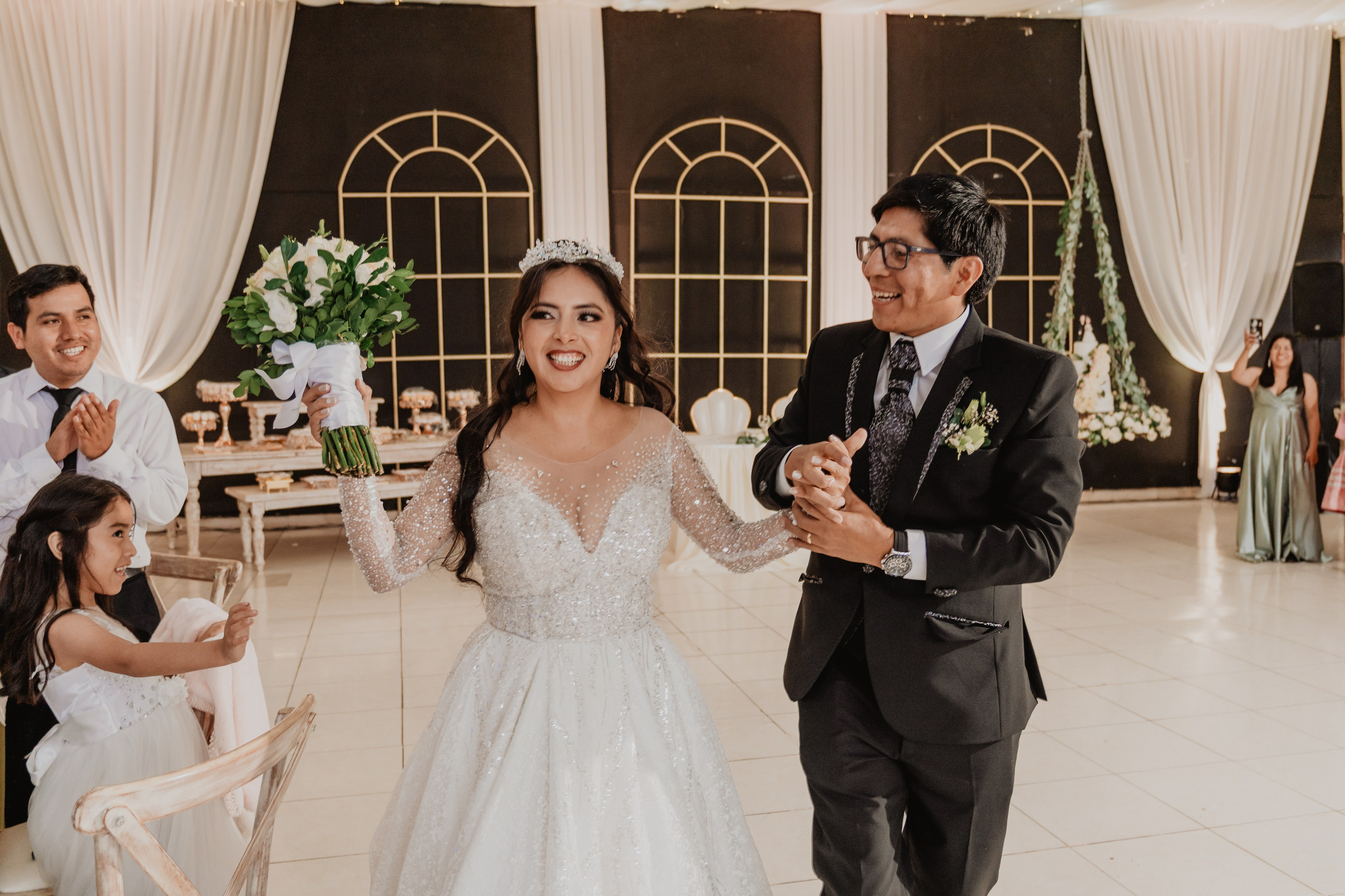 FERNANDO + MARIBEL | BODA RELIGIOSA. Studio KVTA | Fotografía y Video de Bodas en Arequipa