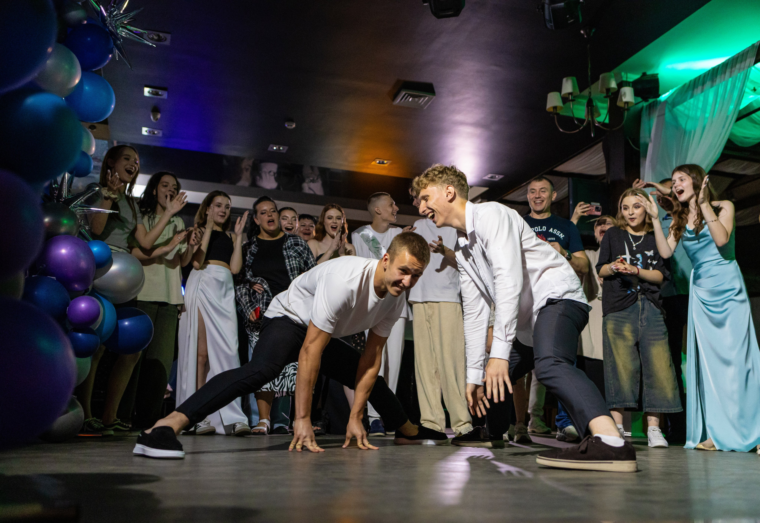 Пример фотосессии последний звонок и выпускной 11А, все в куче по очереди