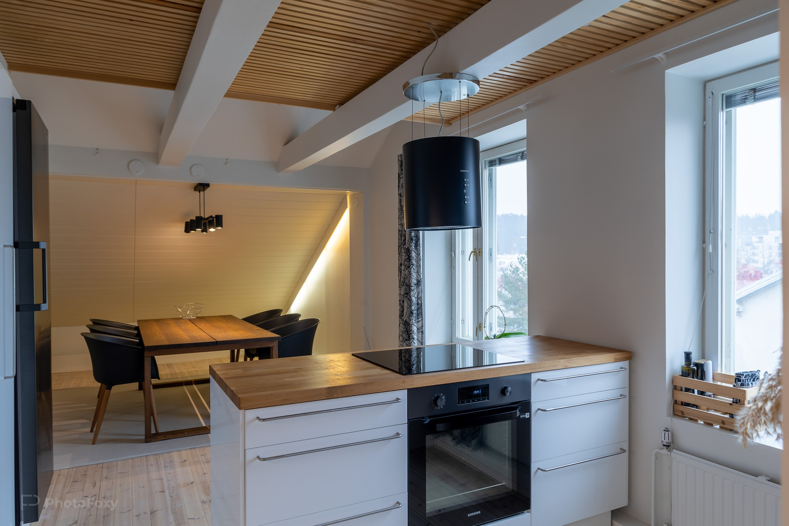 Ullakkoasunto. Valokuvaaja Lahti, Helsinki Elena Salonen