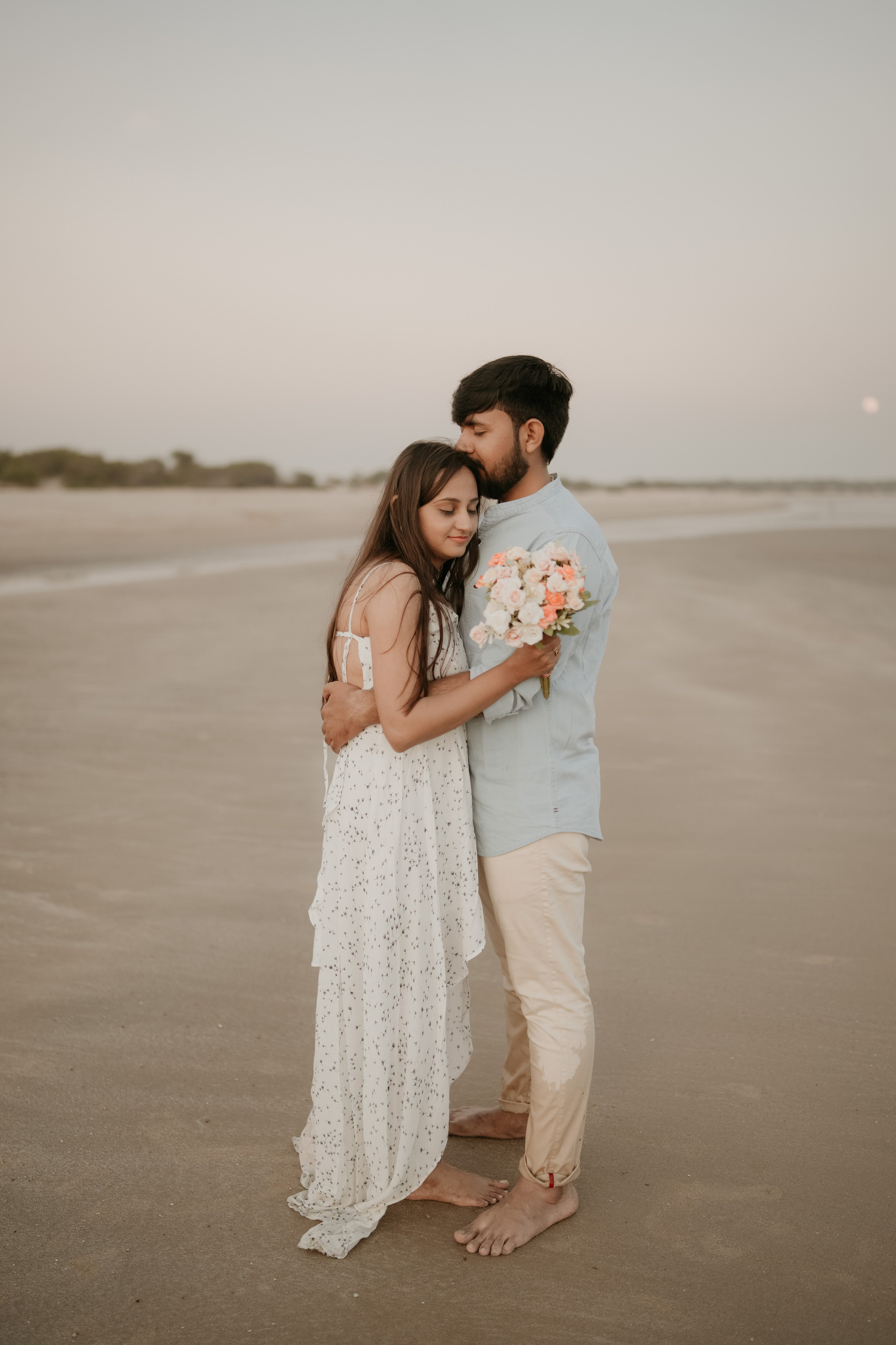 COUPLE SESSIONS. Love Emotions Weddings