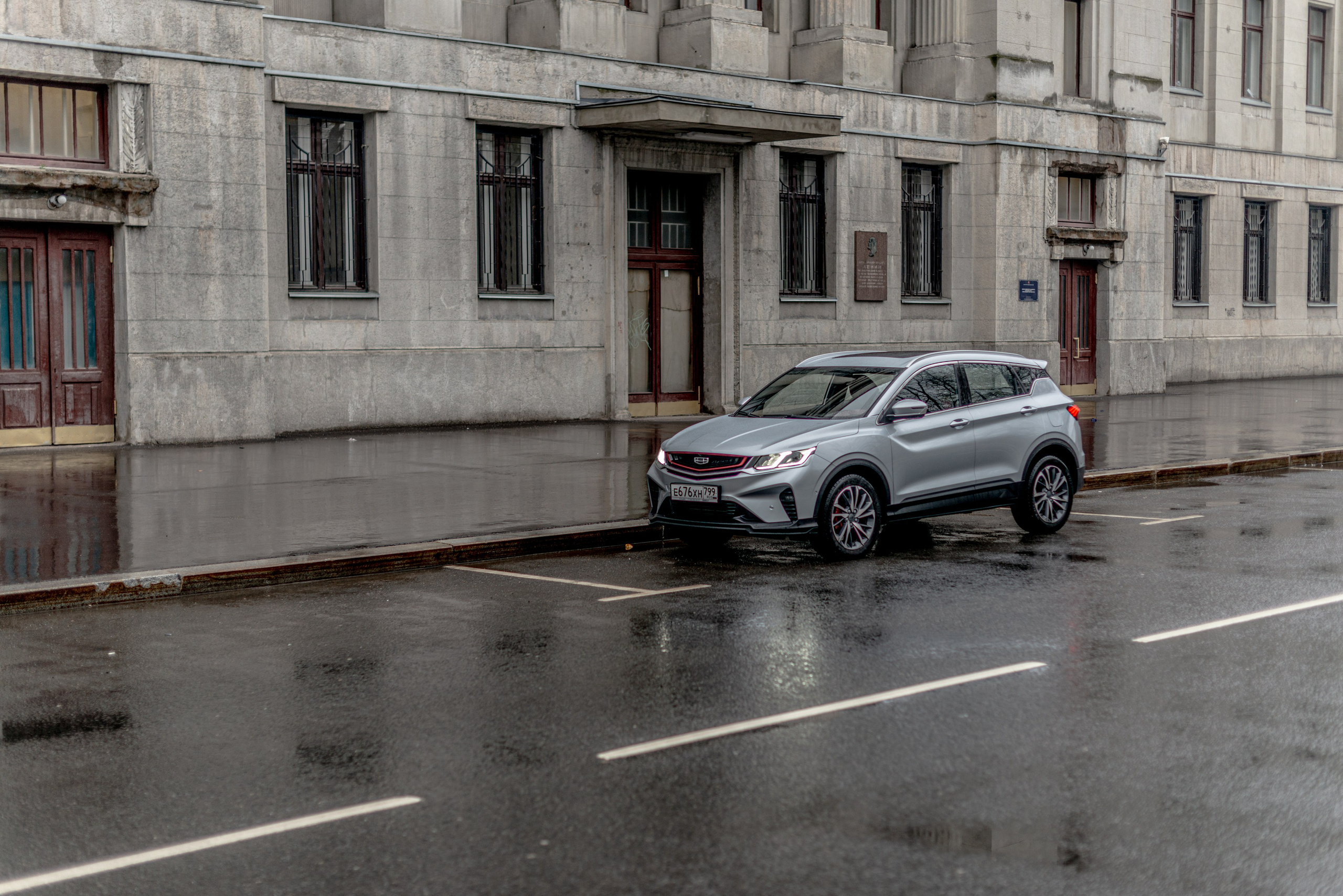 Фотосъемка автомобиля Geely Coolray. ФОТОГРАФ МЕКСИКА КИНТАНА-РОО