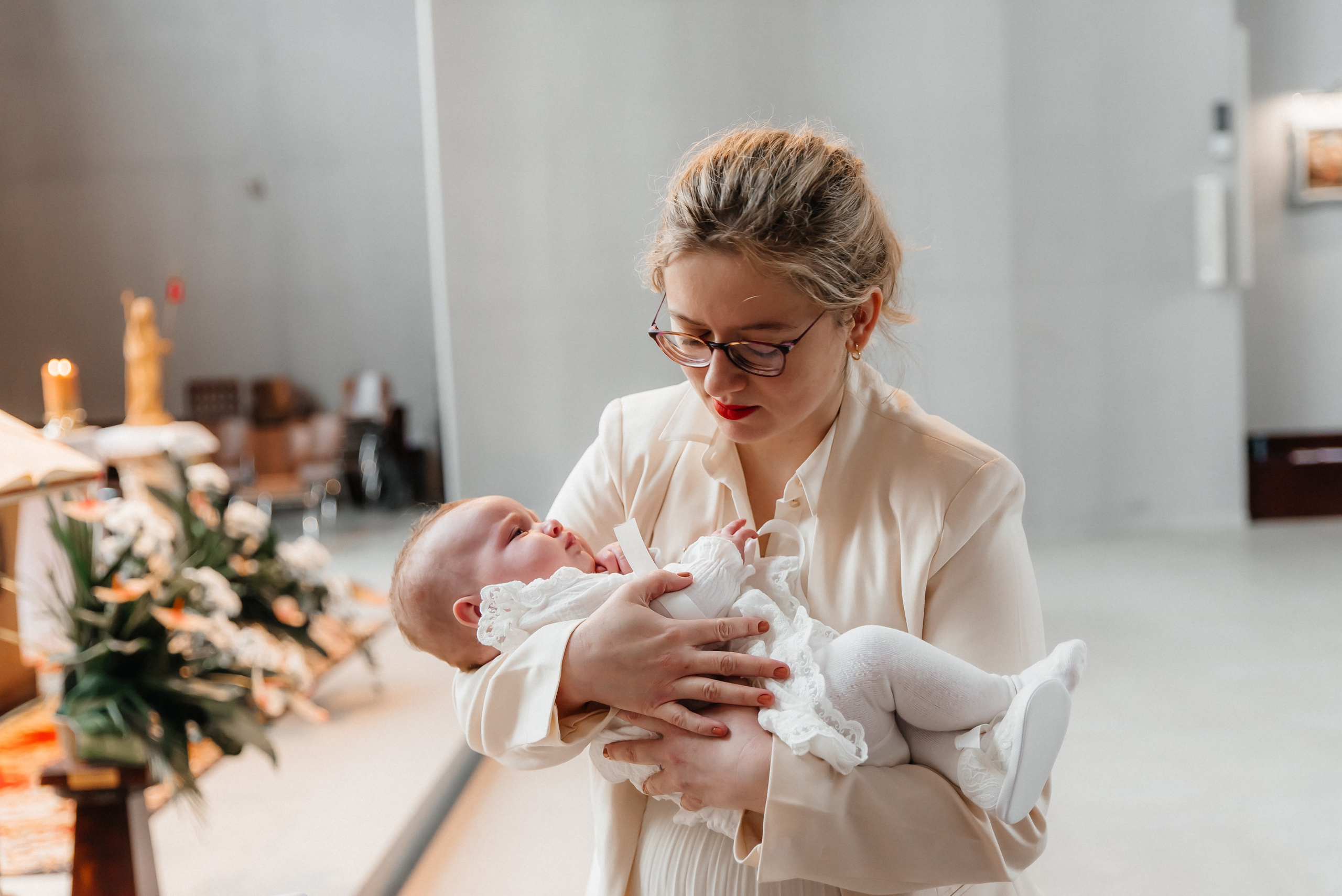 Chrzest Maja. Eugene Save – Fotograf Ślubny i Rodzinny | Warszawa i Cała Polska